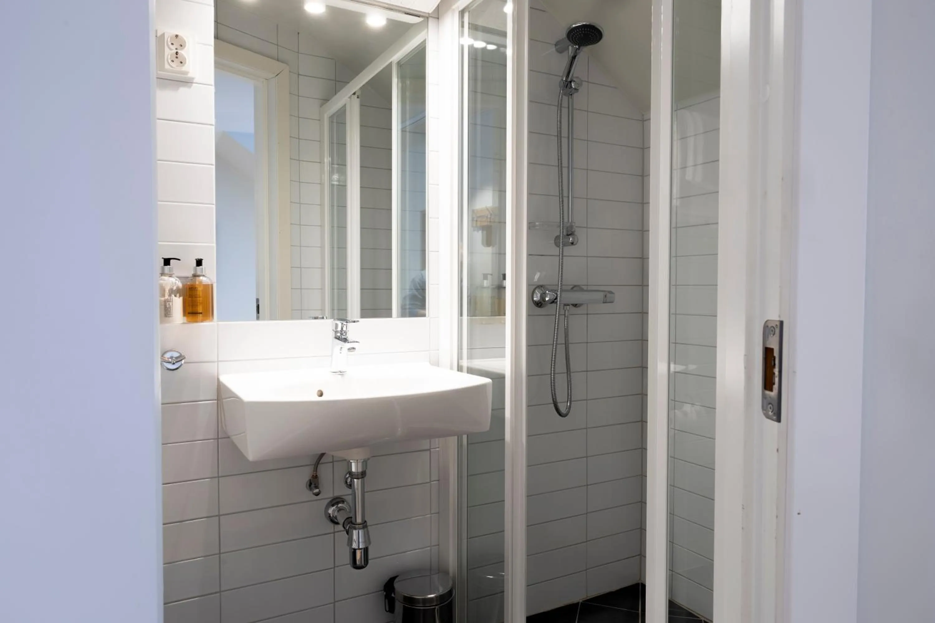 Shower in Hotel Noreg