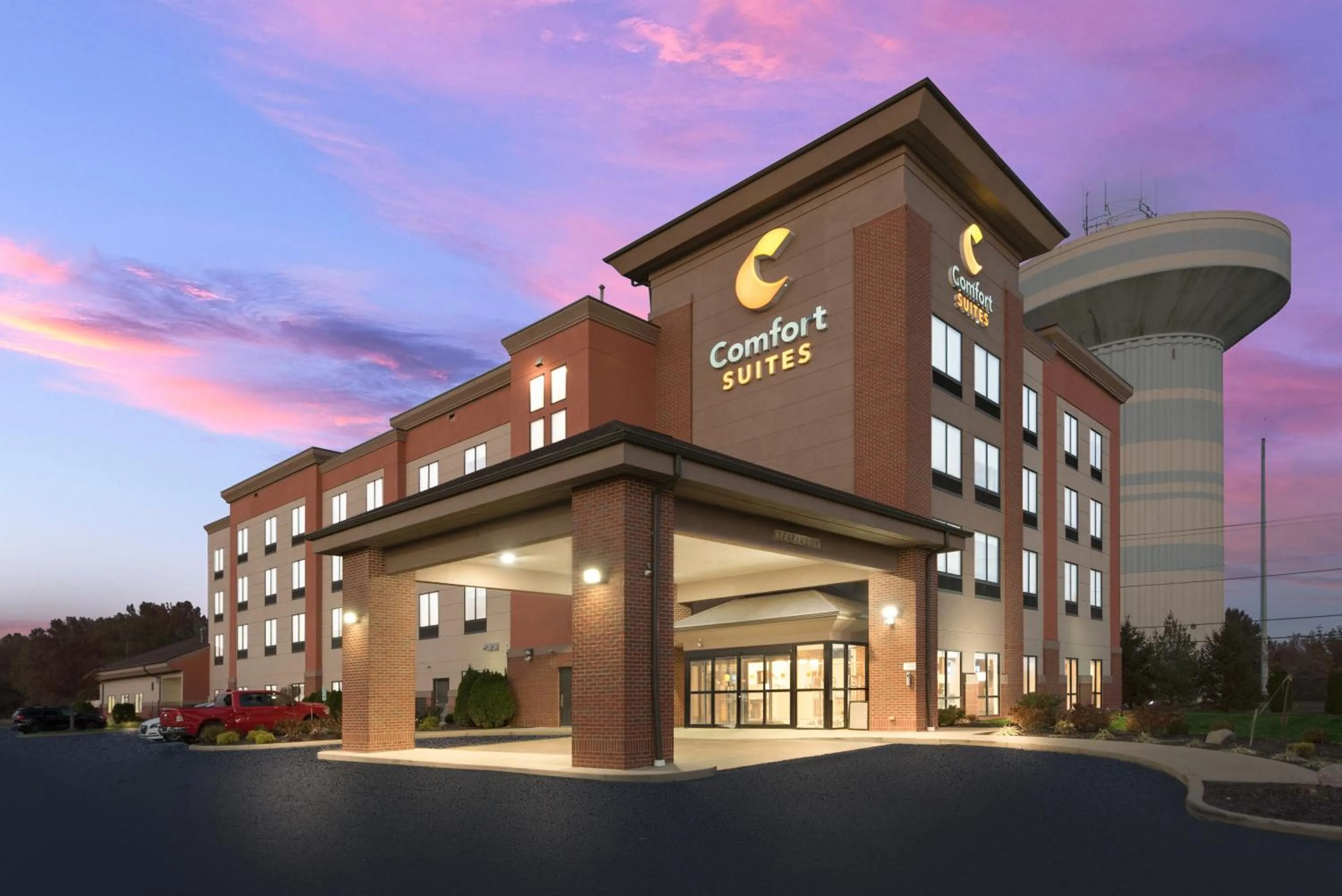 Property building in Comfort Suites Columbus East Broad