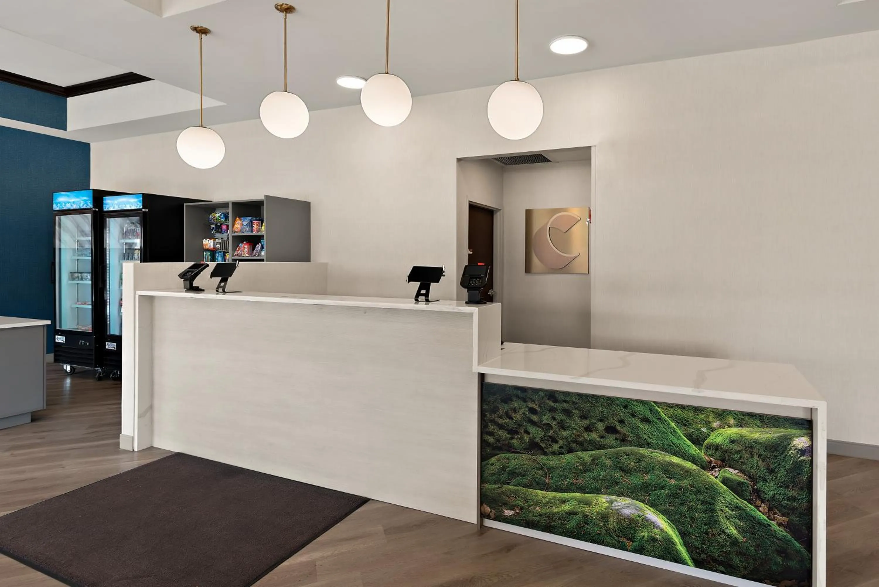 Lobby or reception in Comfort Suites Columbus East Broad