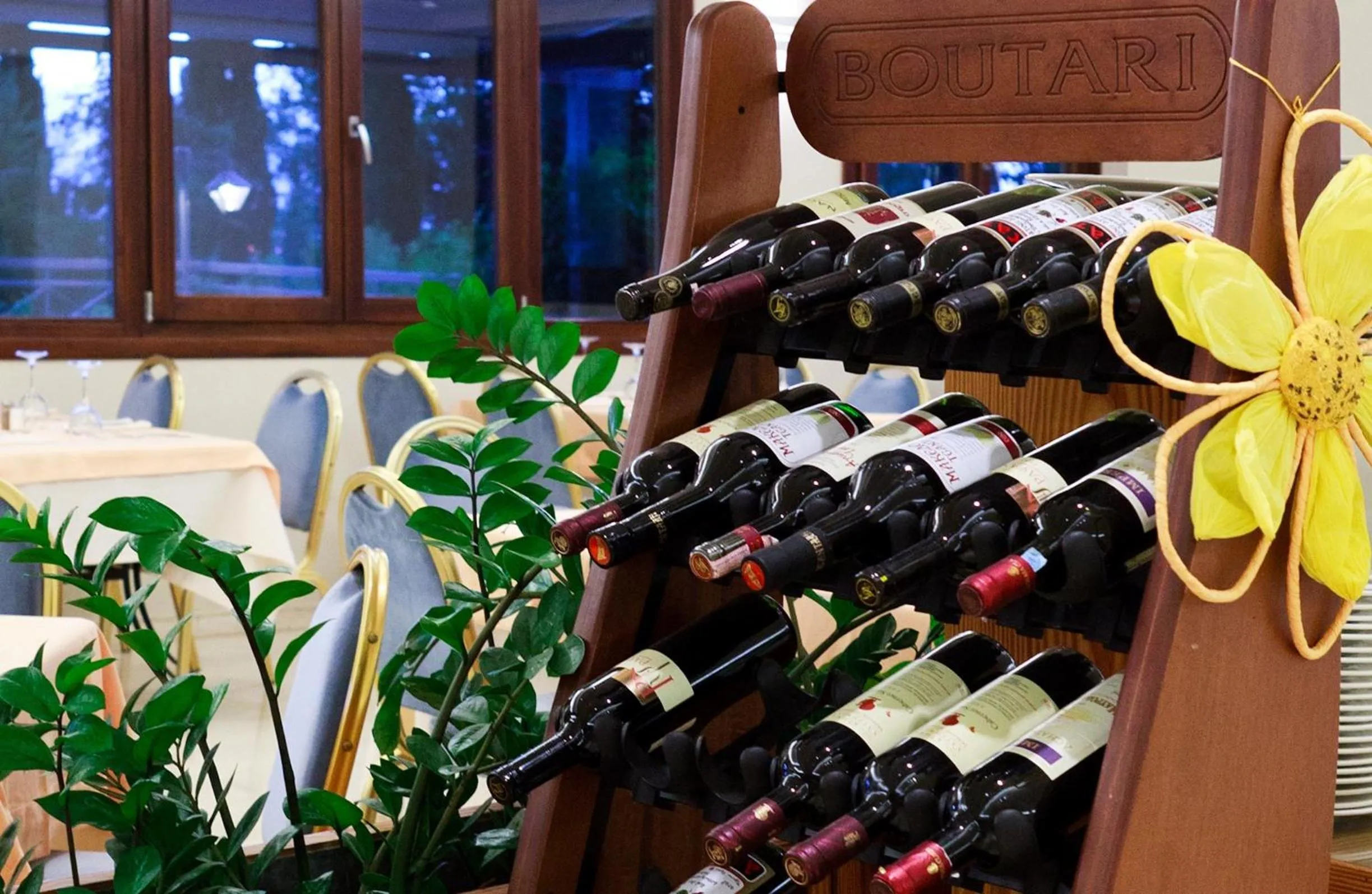 Restaurant/places to eat in Miramare