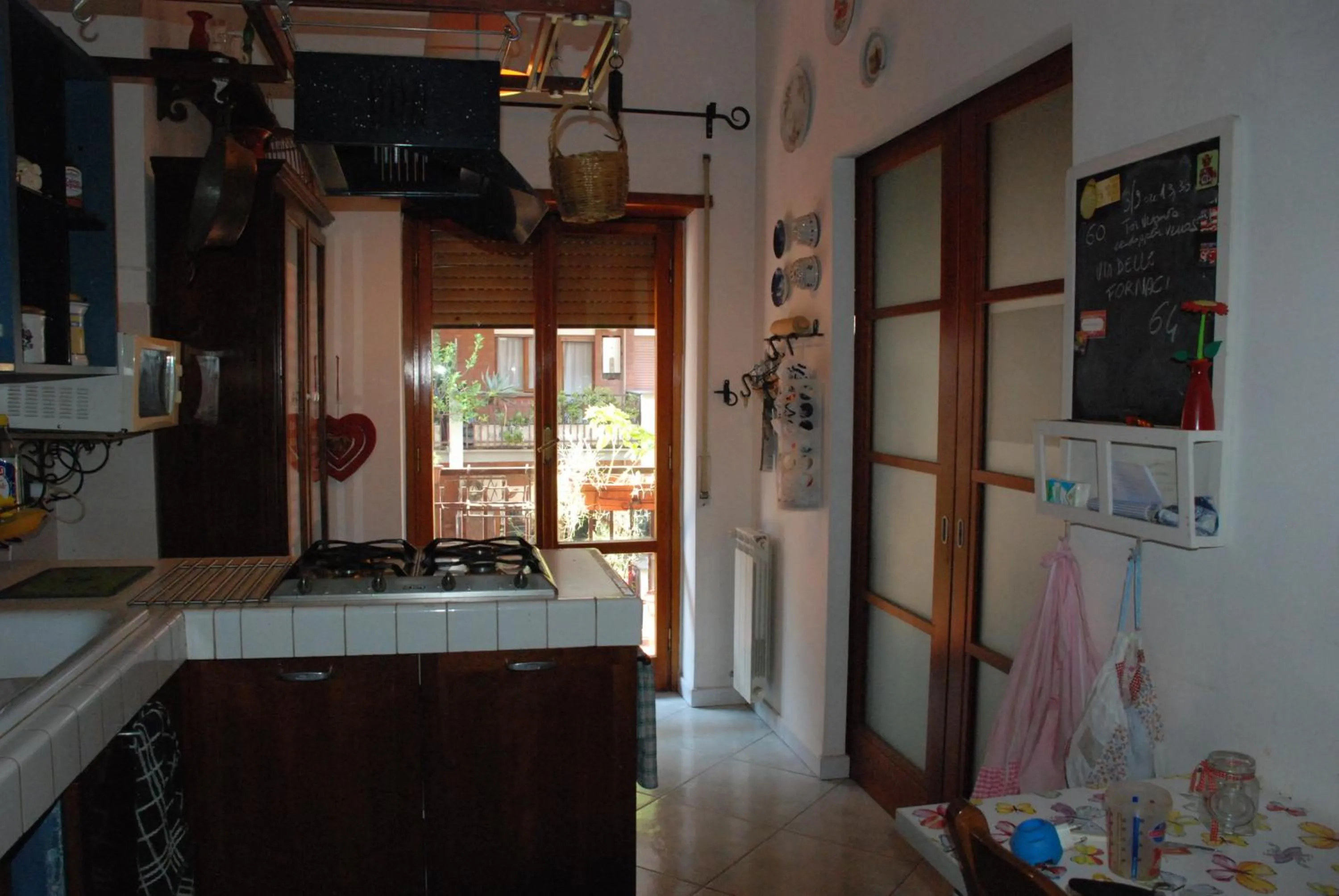 Communal kitchen in Anna Vì Guest Home