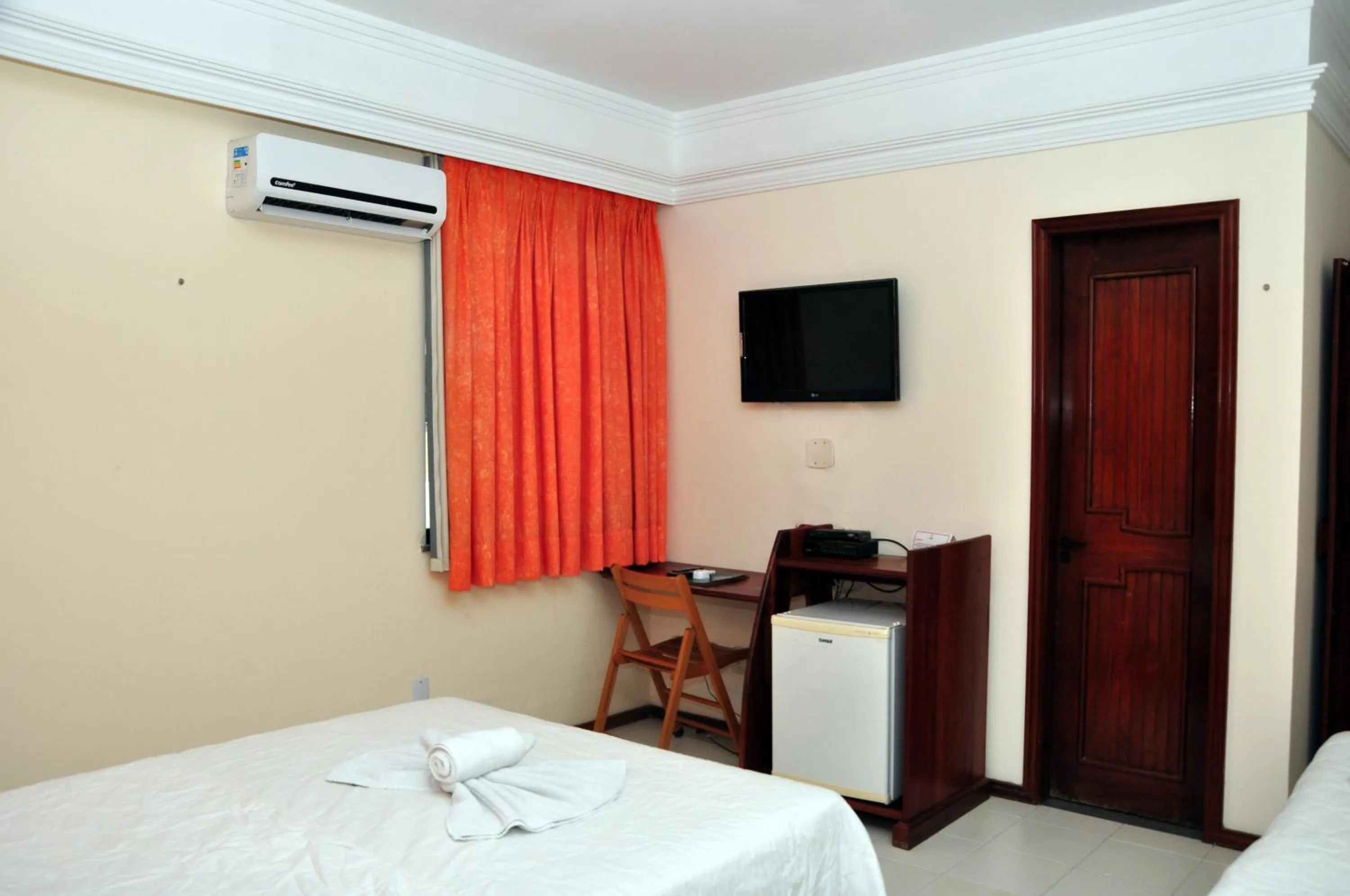 TV and multimedia, Bed in Machado´s Plaza Hotel