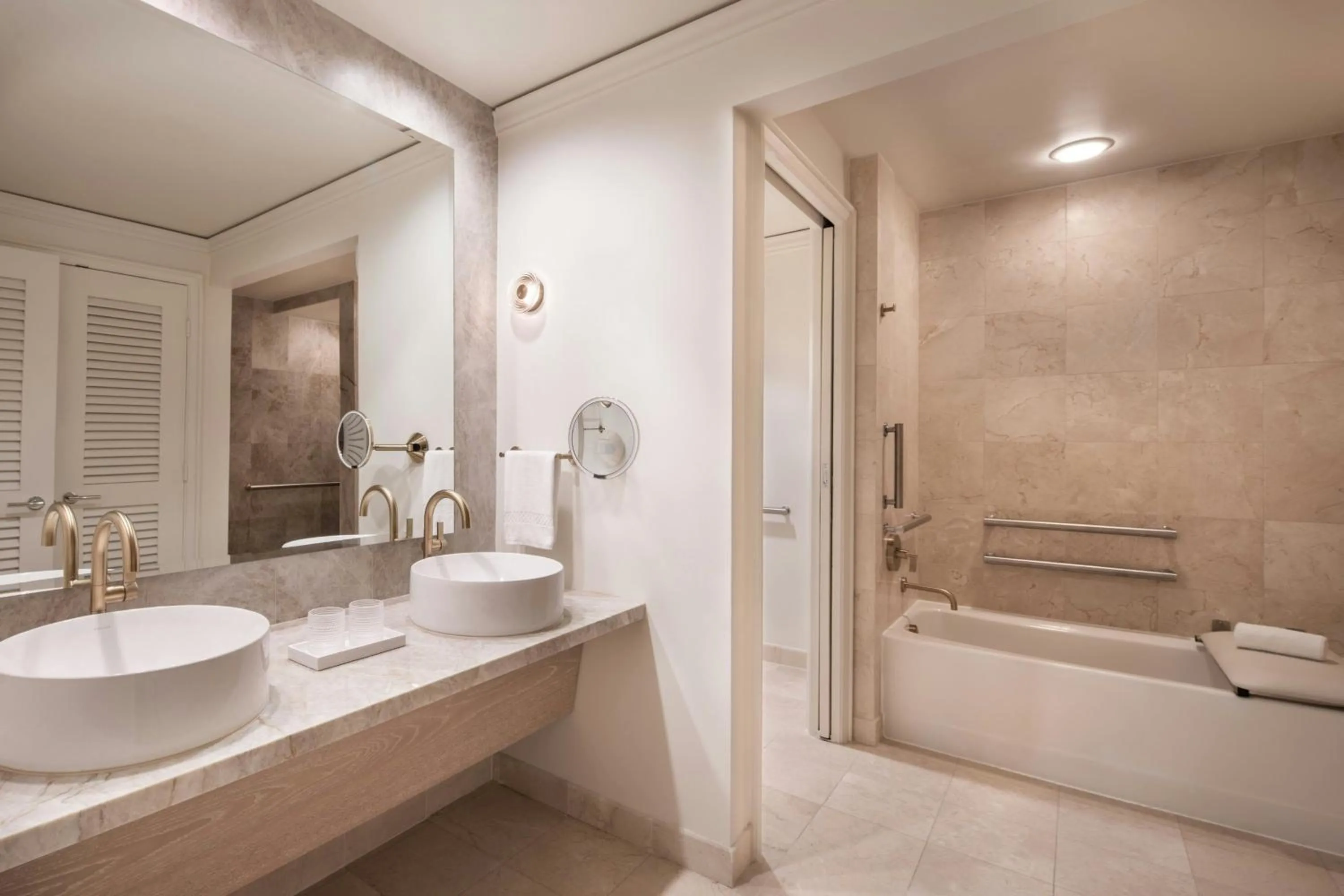 Photo of the whole room in The Ritz-Carlton Key Biscayne, Miami