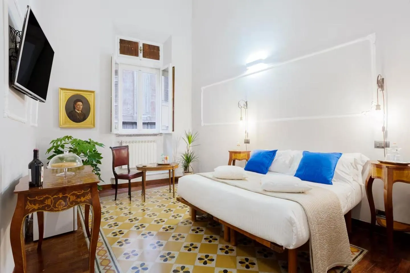 Bedroom, Bed in Palazzo Del Duca Piazza Navona Campo dei Fiori Piazza del Fico Guest House