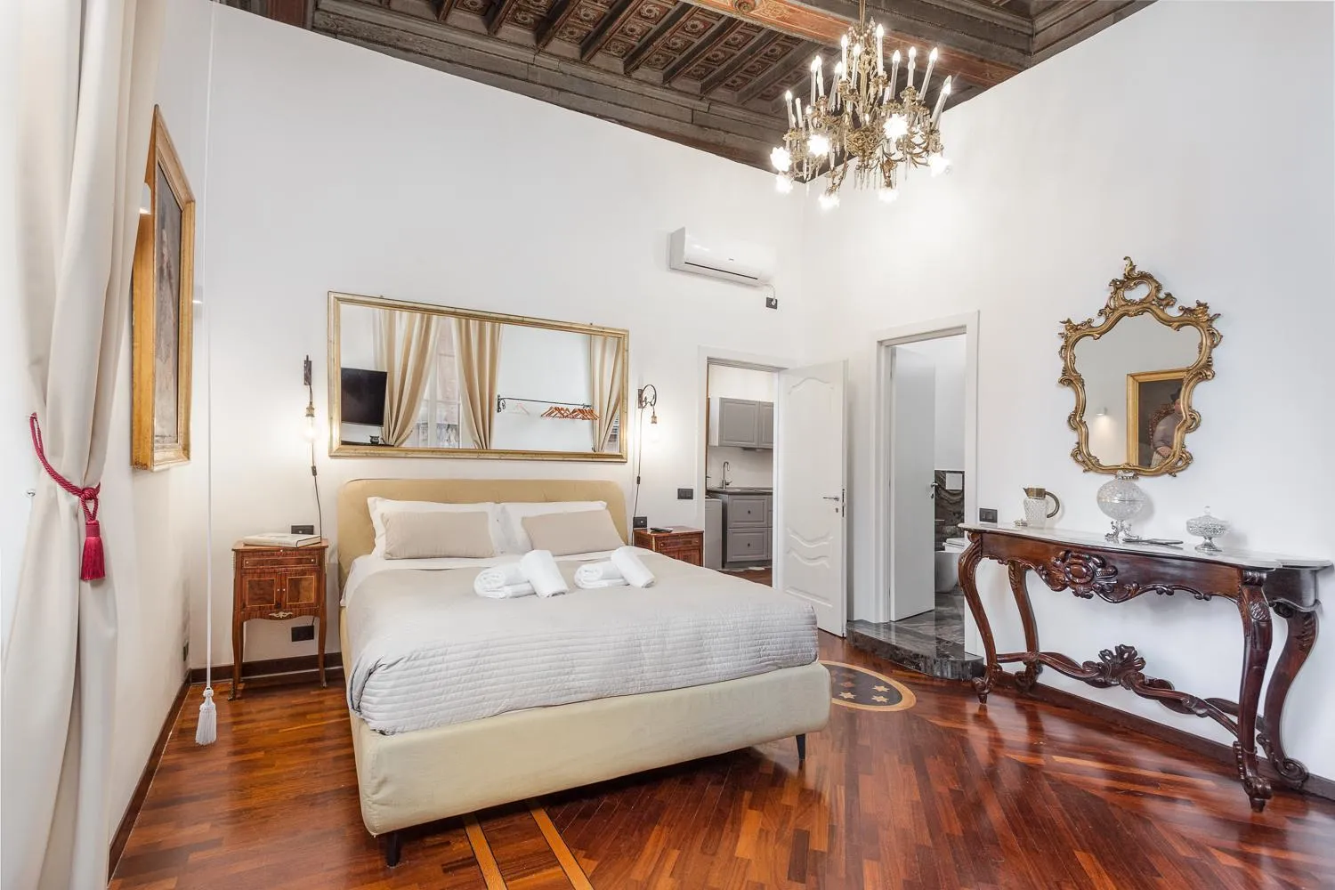 Photo of the whole room, Bed in Palazzo Del Duca Piazza Navona Campo dei Fiori Piazza del Fico Guest House