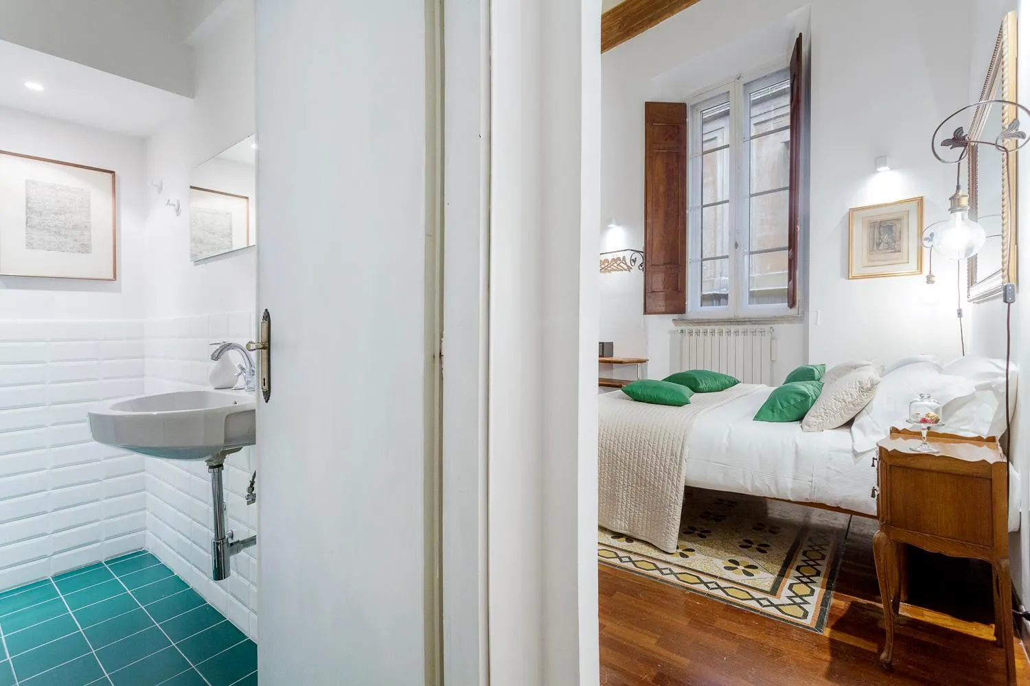 Bathroom, Bed in Palazzo Del Duca Piazza Navona Campo dei Fiori Piazza del Fico Guest House