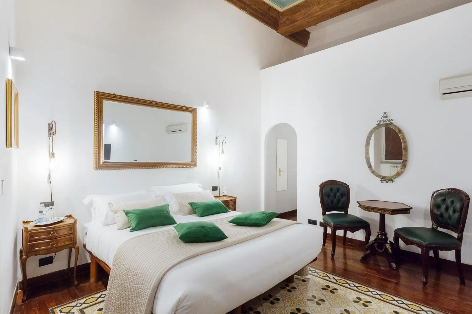 Decorative detail, Bed in Palazzo Del Duca Piazza Navona Campo dei Fiori Piazza del Fico Guest House