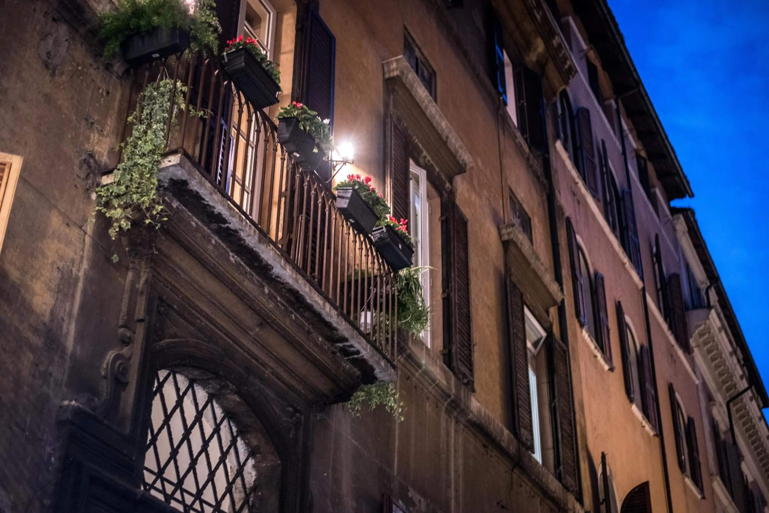 Facade/entrance in Palazzo Del Duca Piazza Navona Campo dei Fiori Piazza del Fico Guest House