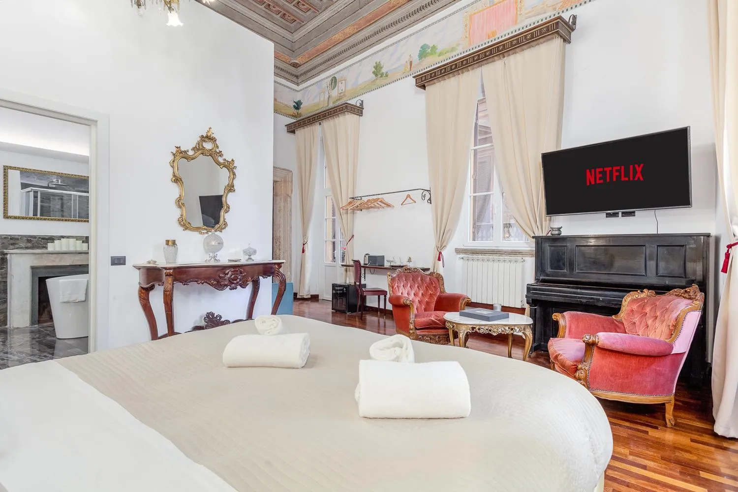 Photo of the whole room, Bed in Palazzo Del Duca Piazza Navona Campo dei Fiori Piazza del Fico Guest House