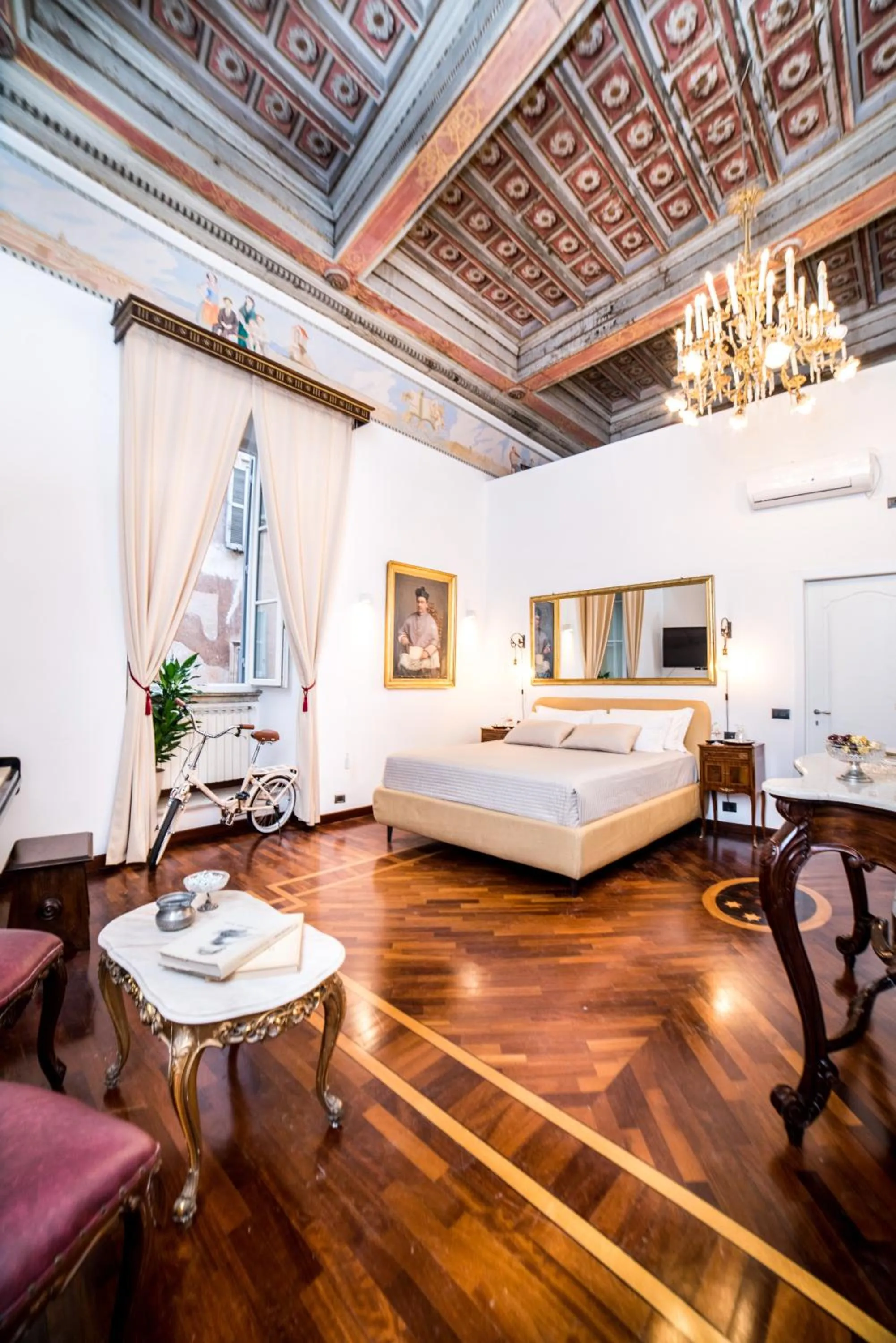 Bedroom, Bed in Palazzo Del Duca Piazza Navona Campo dei Fiori Piazza del Fico Guest House