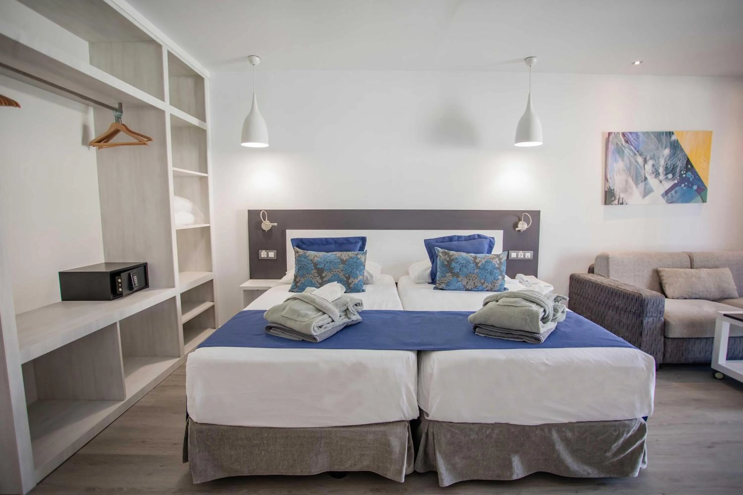 Photo of the whole room, Bed in Servatur Casablanca Suites & Spa - Adults Only