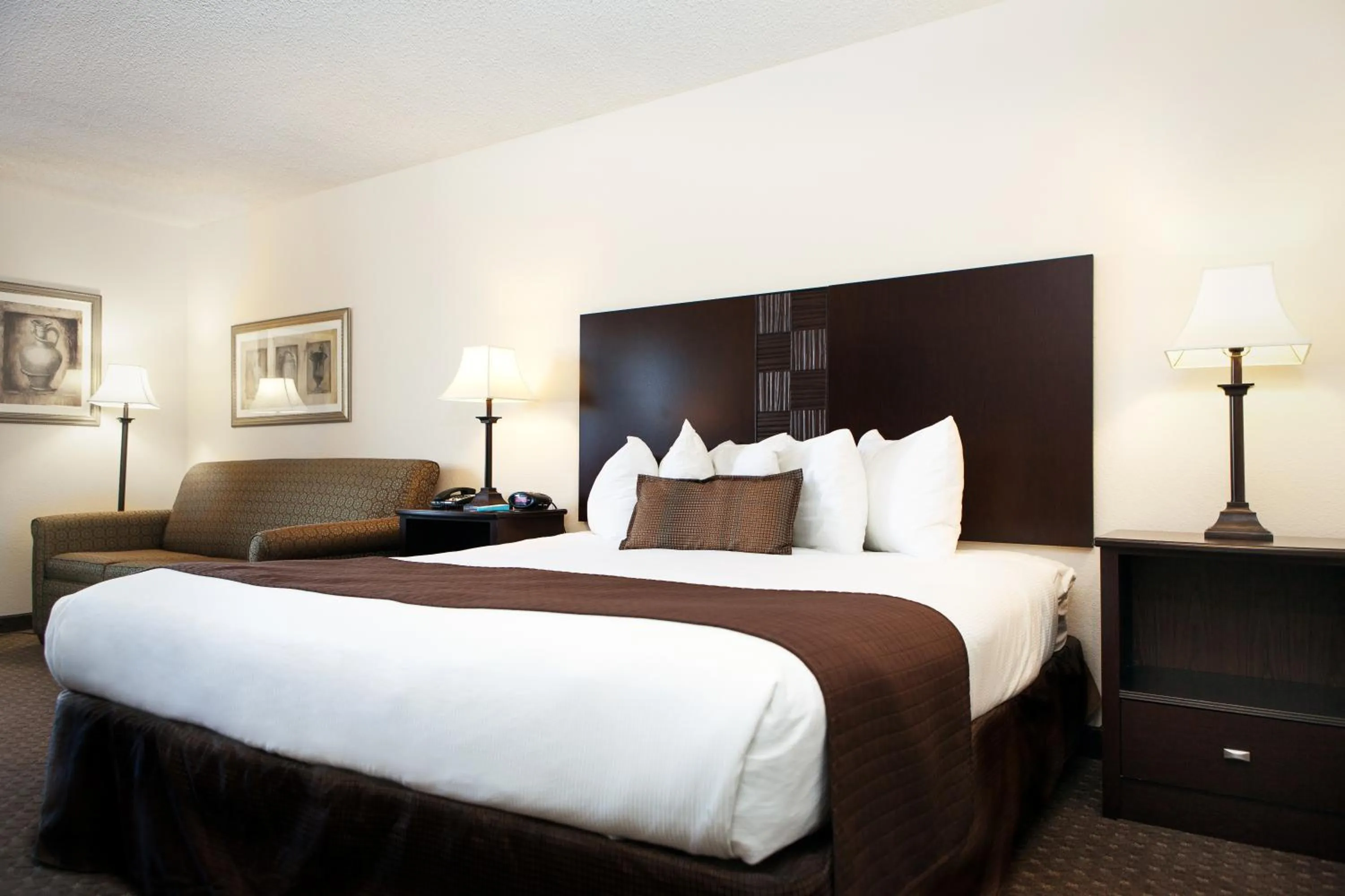 Bed in Seville Plaza Hotel, Trademark Collection by Wyndham