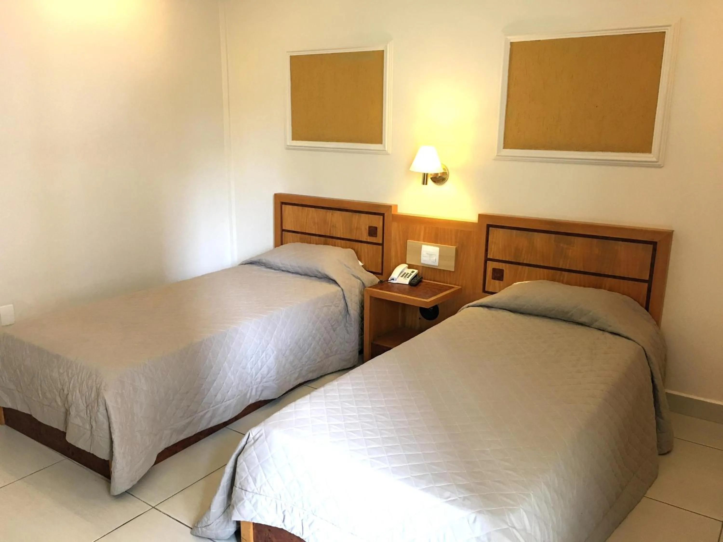 Photo of the whole room, Bed in Hotel Windsor