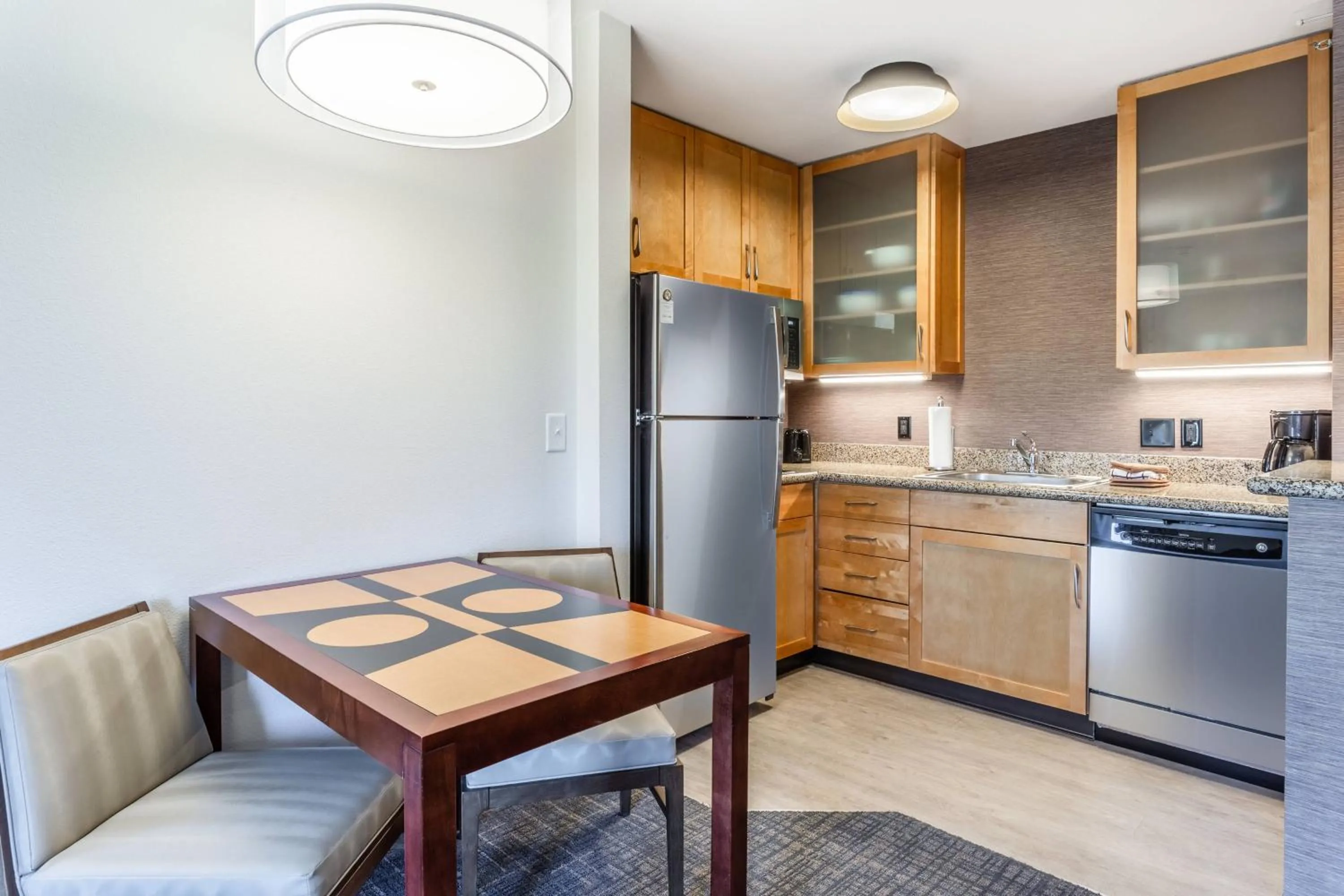 Kitchen or kitchenette in Residence Inn Duluth