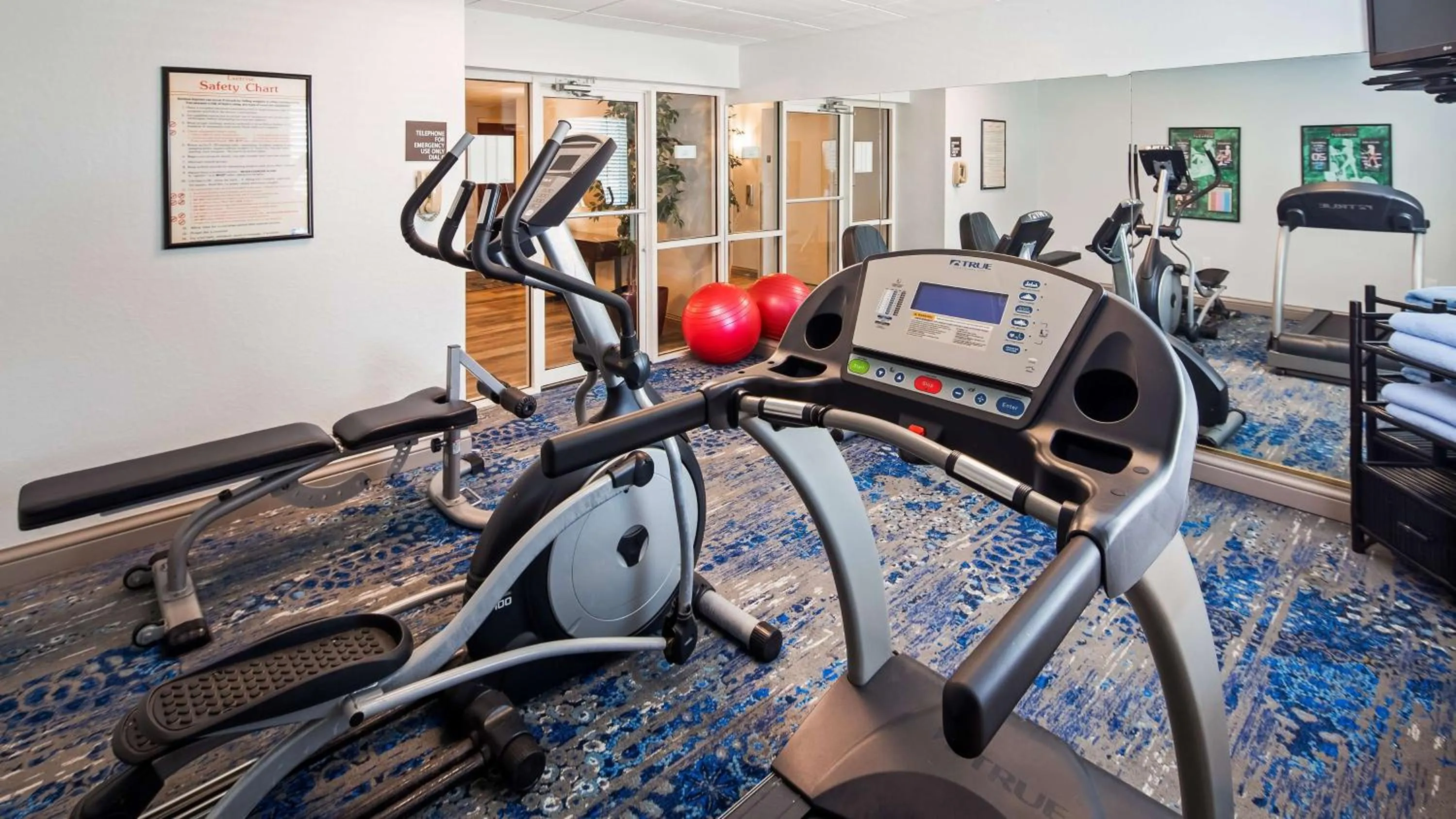 Fitness centre/facilities in Best Western Tampa