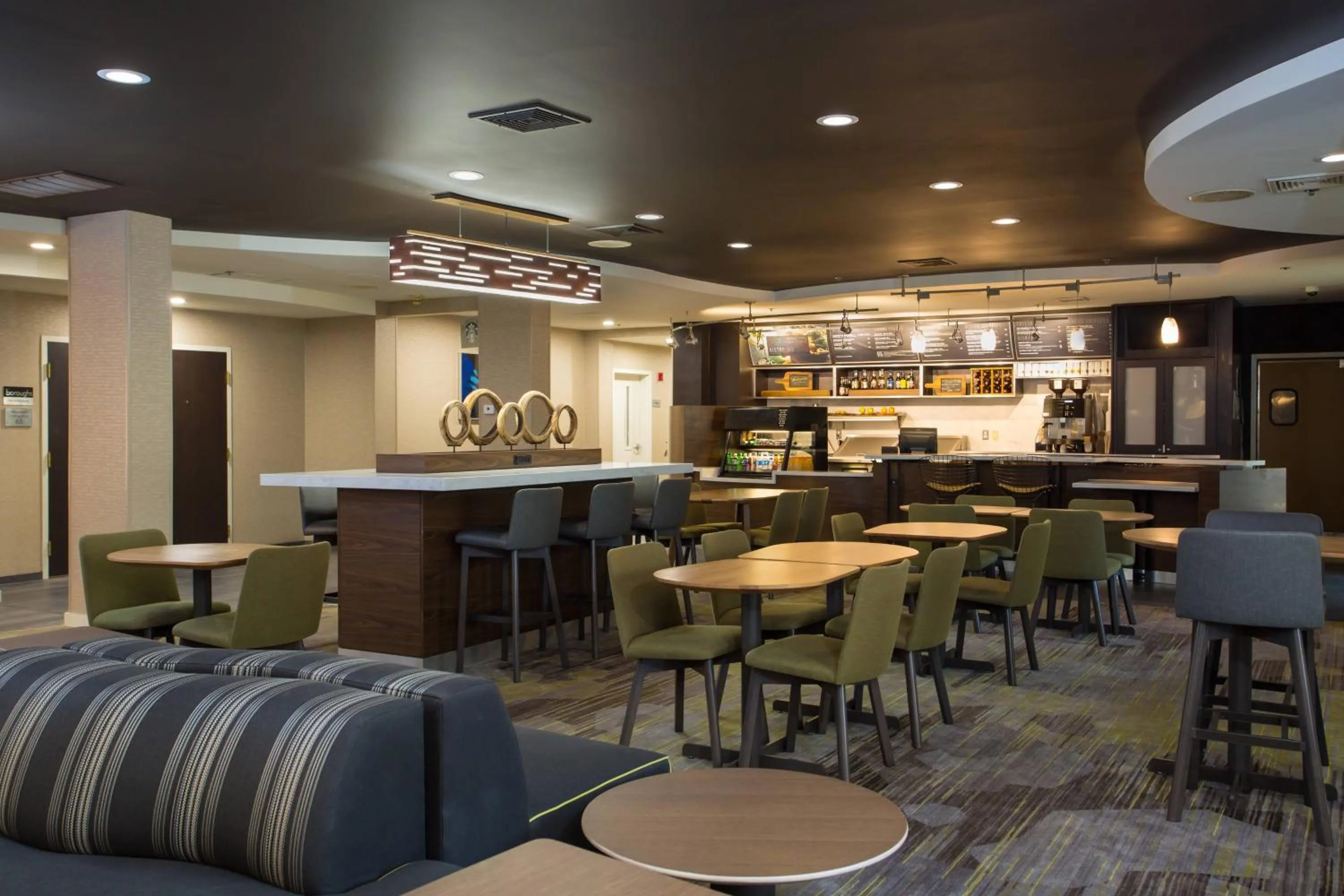 Restaurant/places to eat in Courtyard by Marriott Boston Westborough