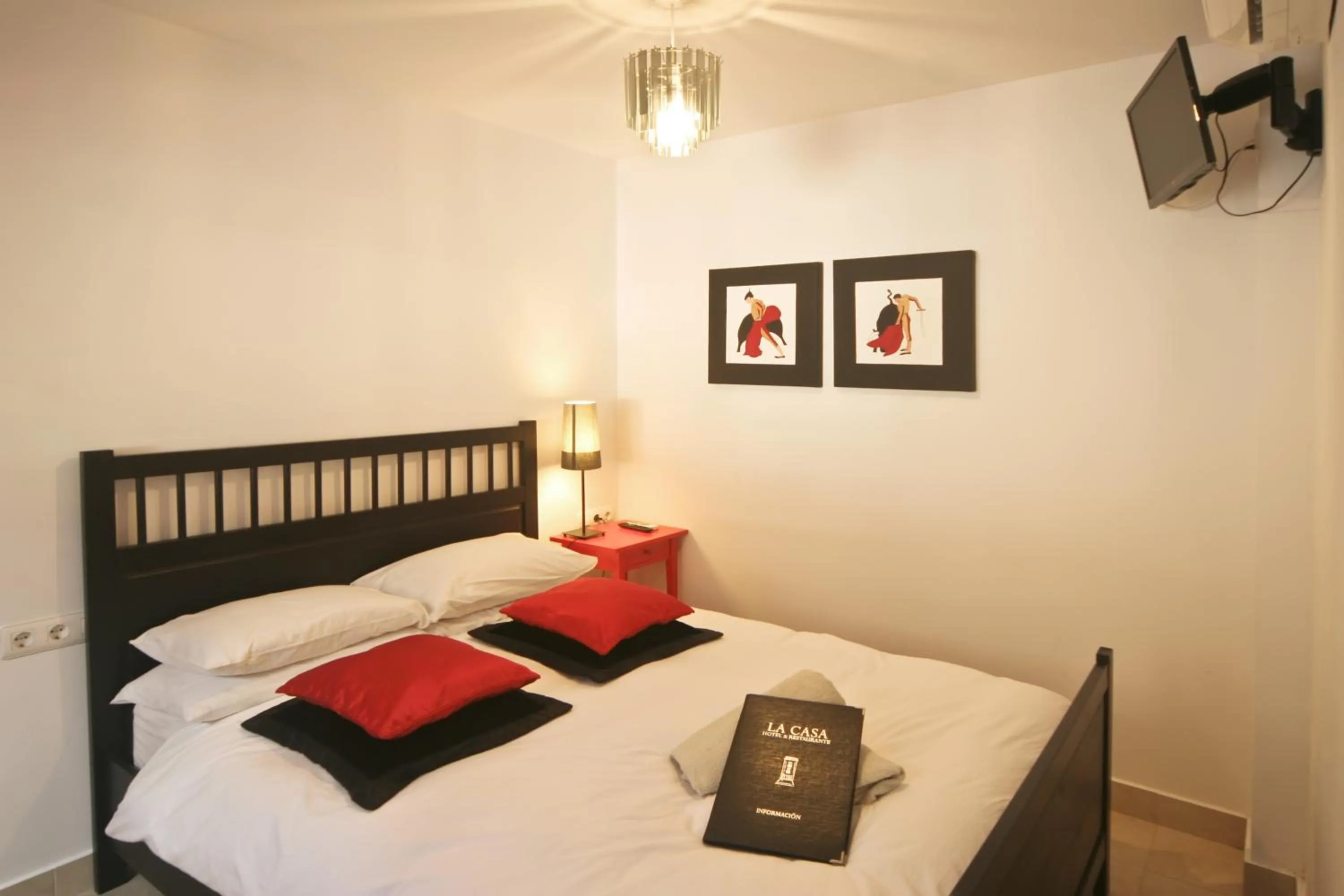 Budget Double Room in Hotel La Casa