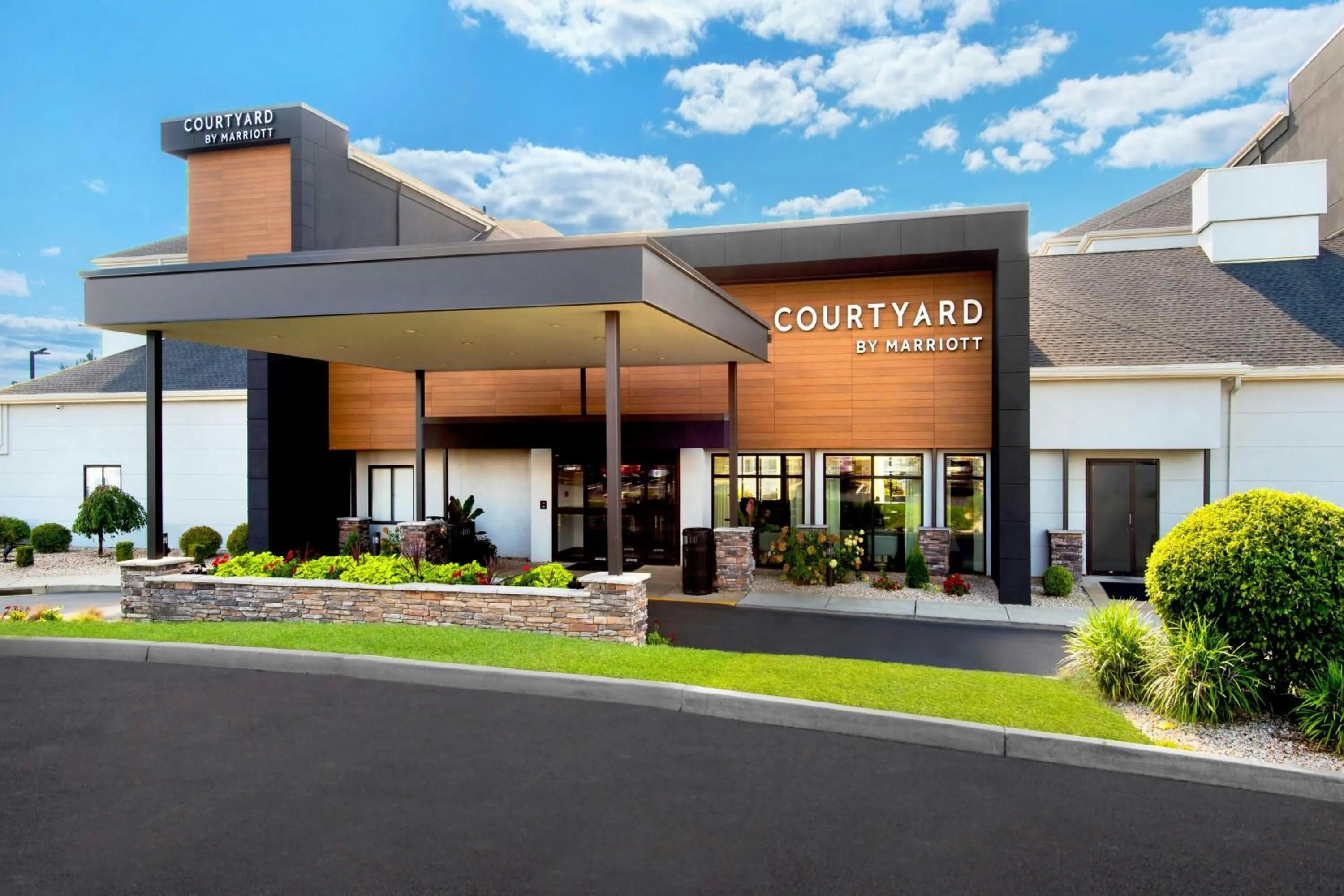 Property building in Courtyard by Marriott New Haven Orange
