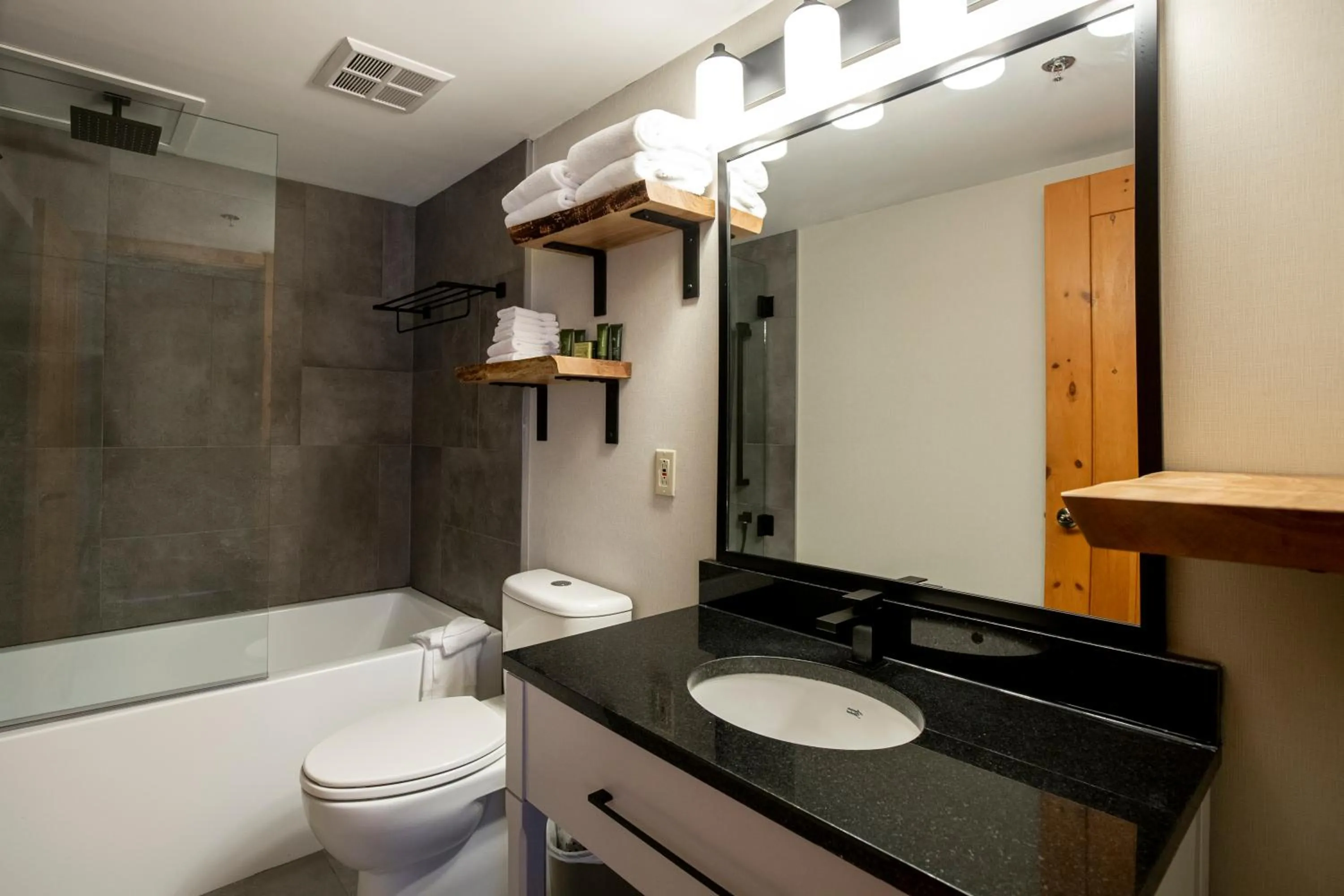 Toilet in Lodge de la Montagne