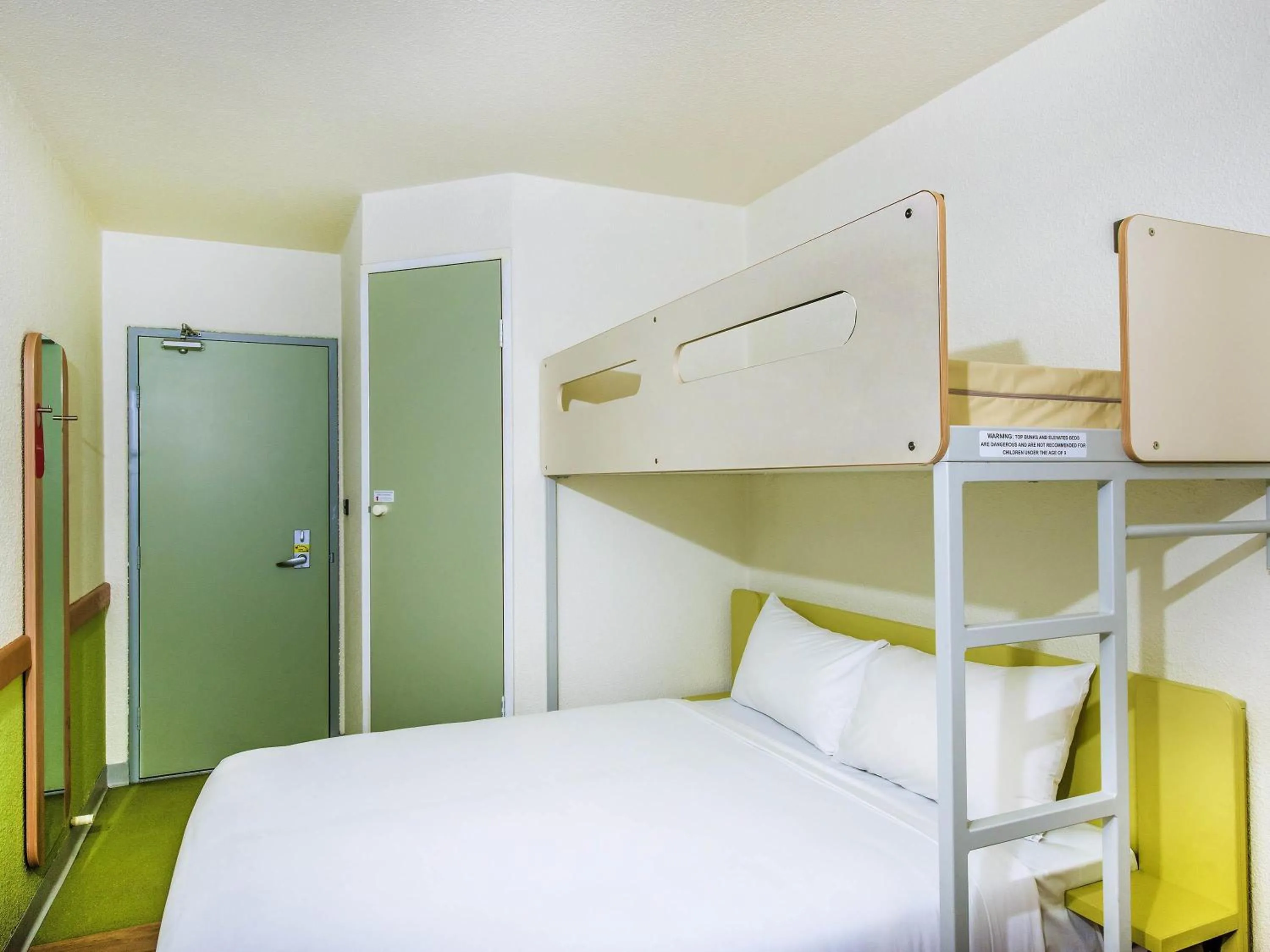 Bedroom, Bed in ibis Budget - Fawkner