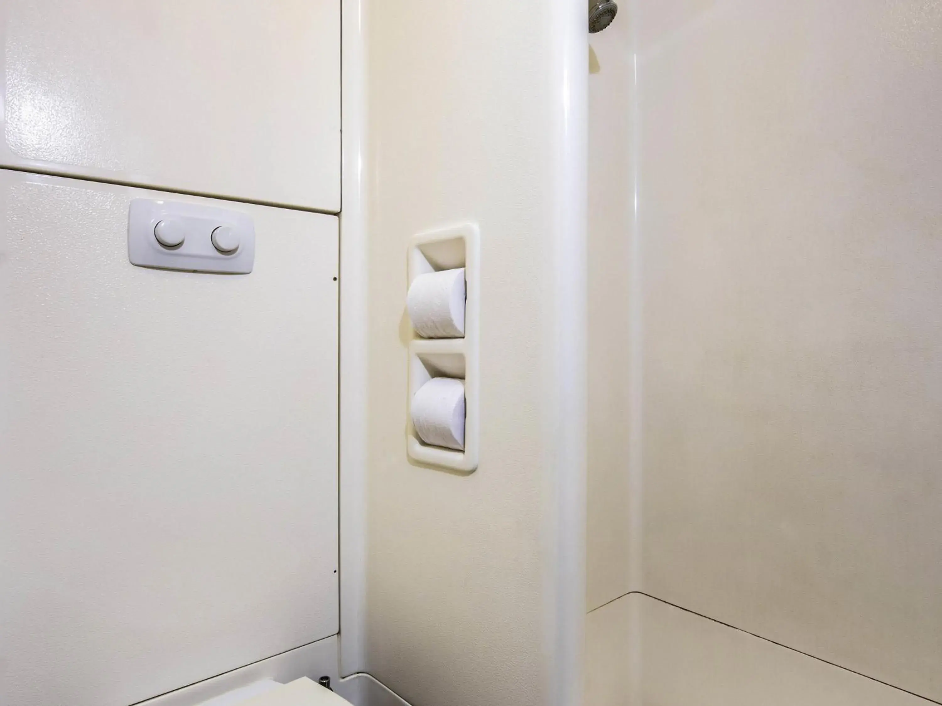 Standard Queen Room in ibis Budget - Fawkner Standard Queen Room in ibis Budget - Fawkner