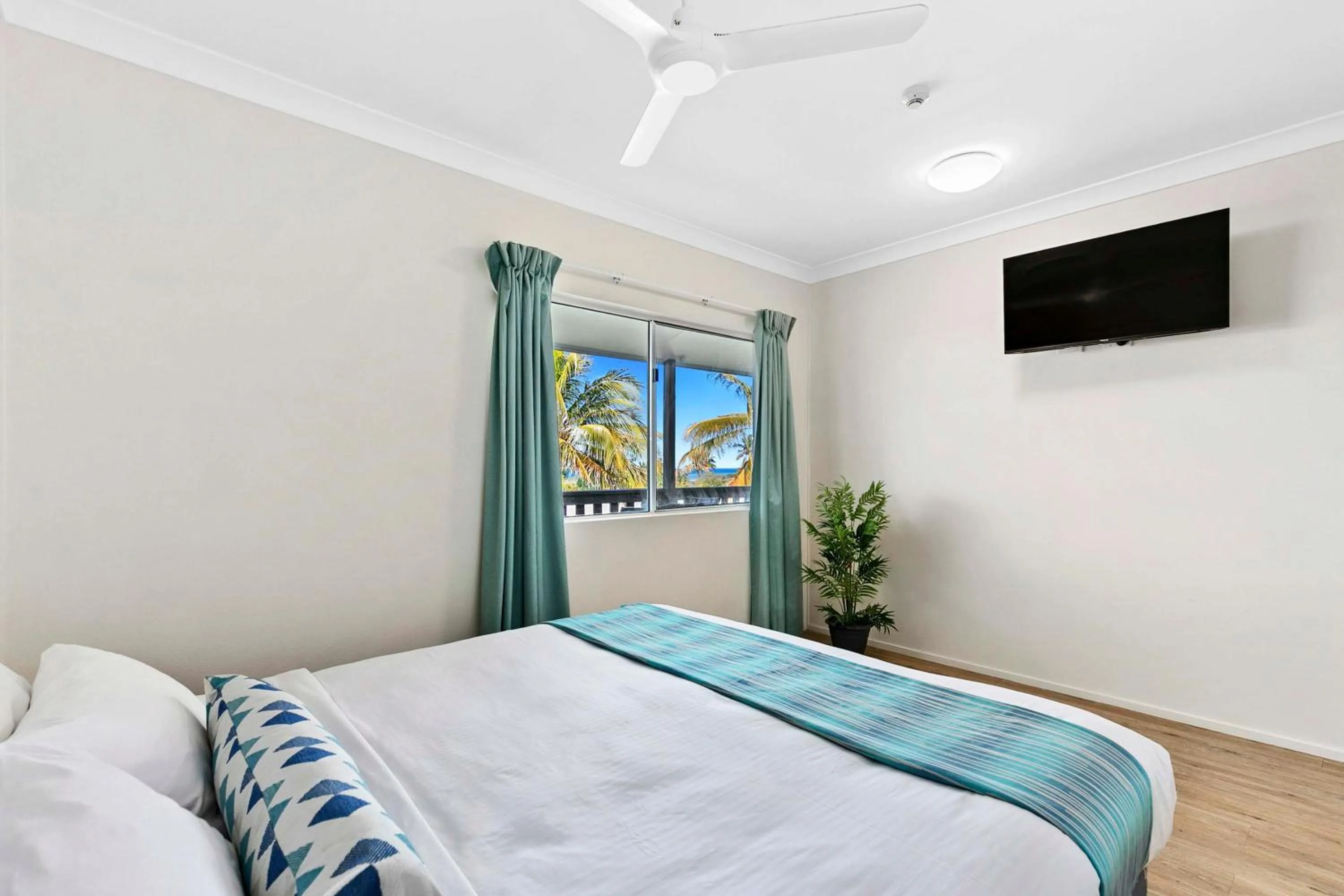 Bedroom, Bed in K'gari Beach Resort