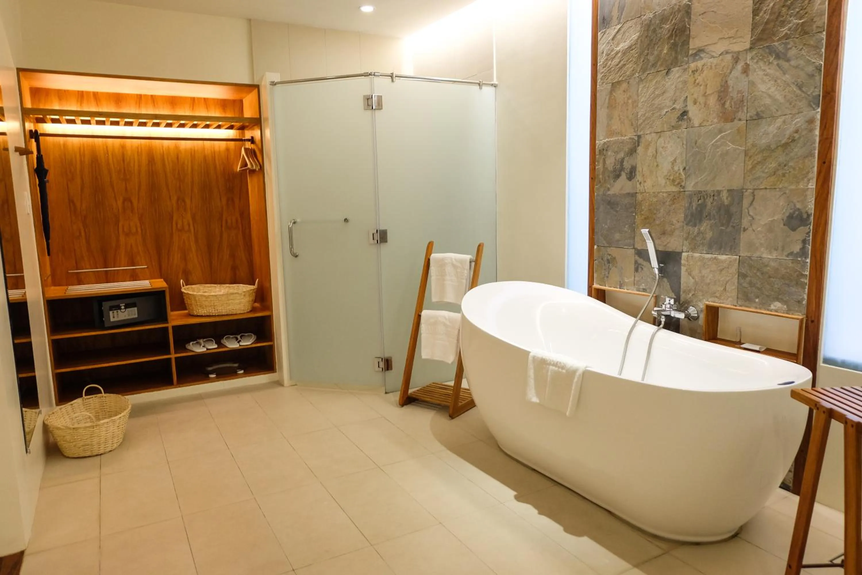 Bathroom in Bluewater Maribago Beach Resort