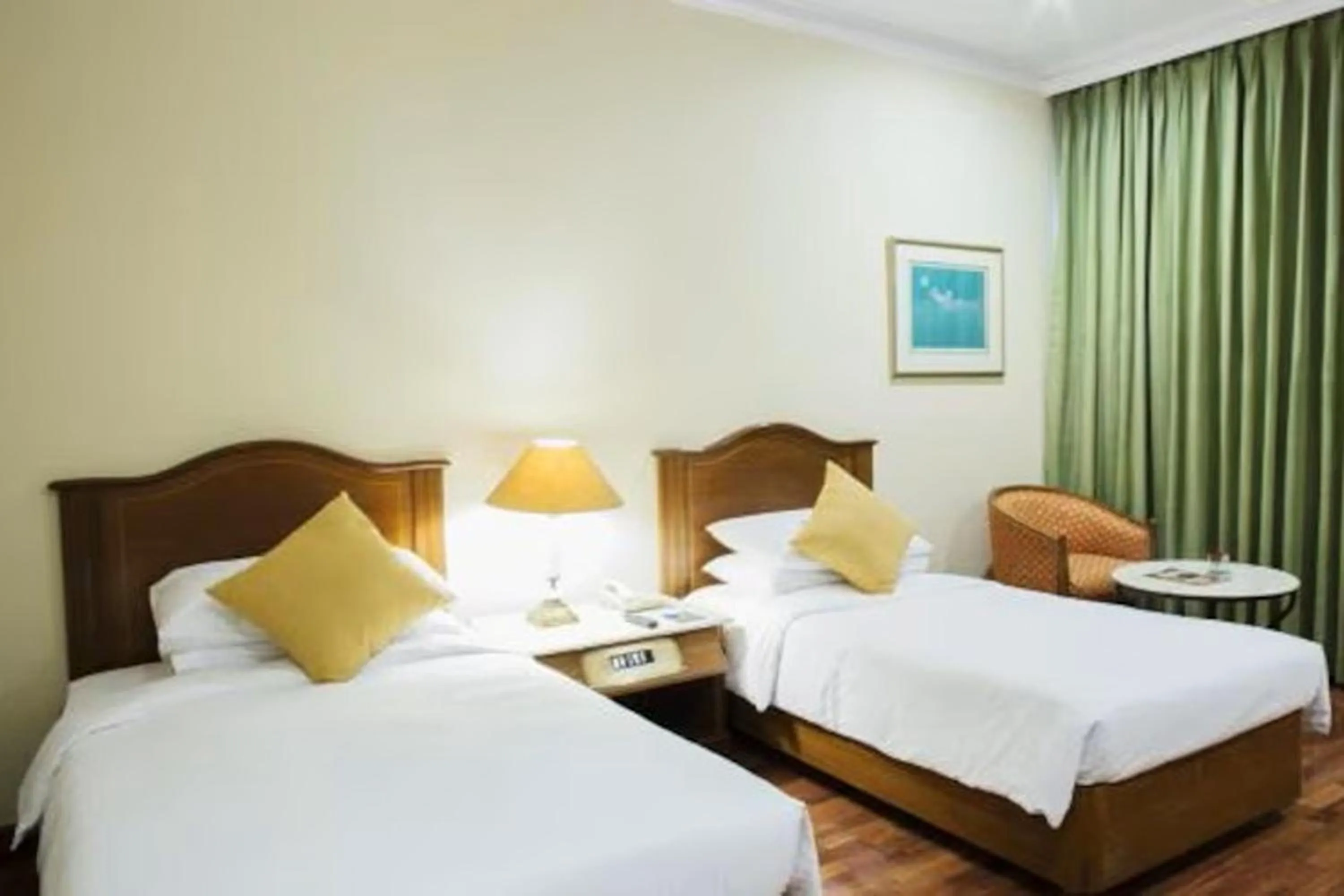 Bedroom, Bed in The Hans, New Delhi