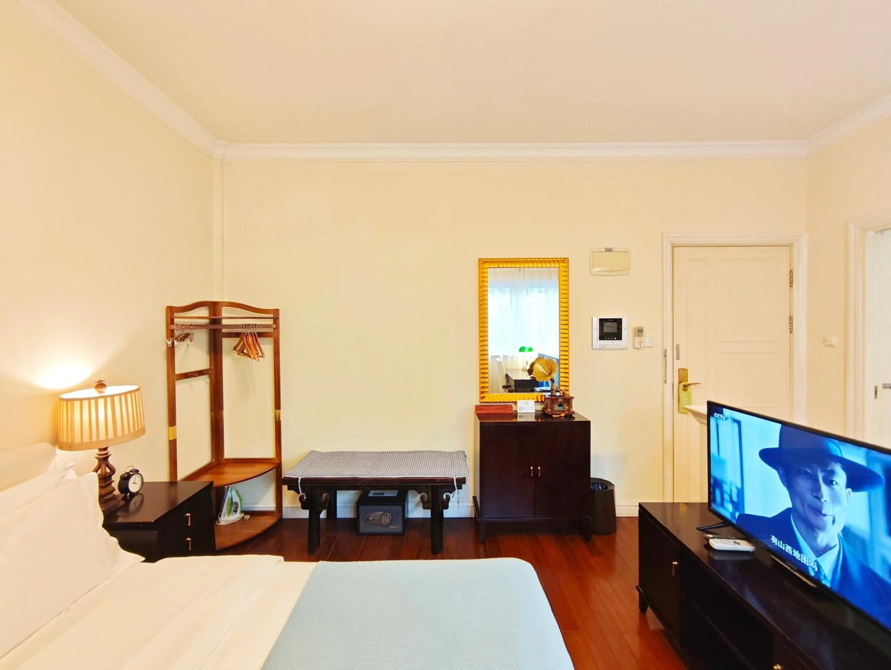 Bed in Ladoll Service Apartments