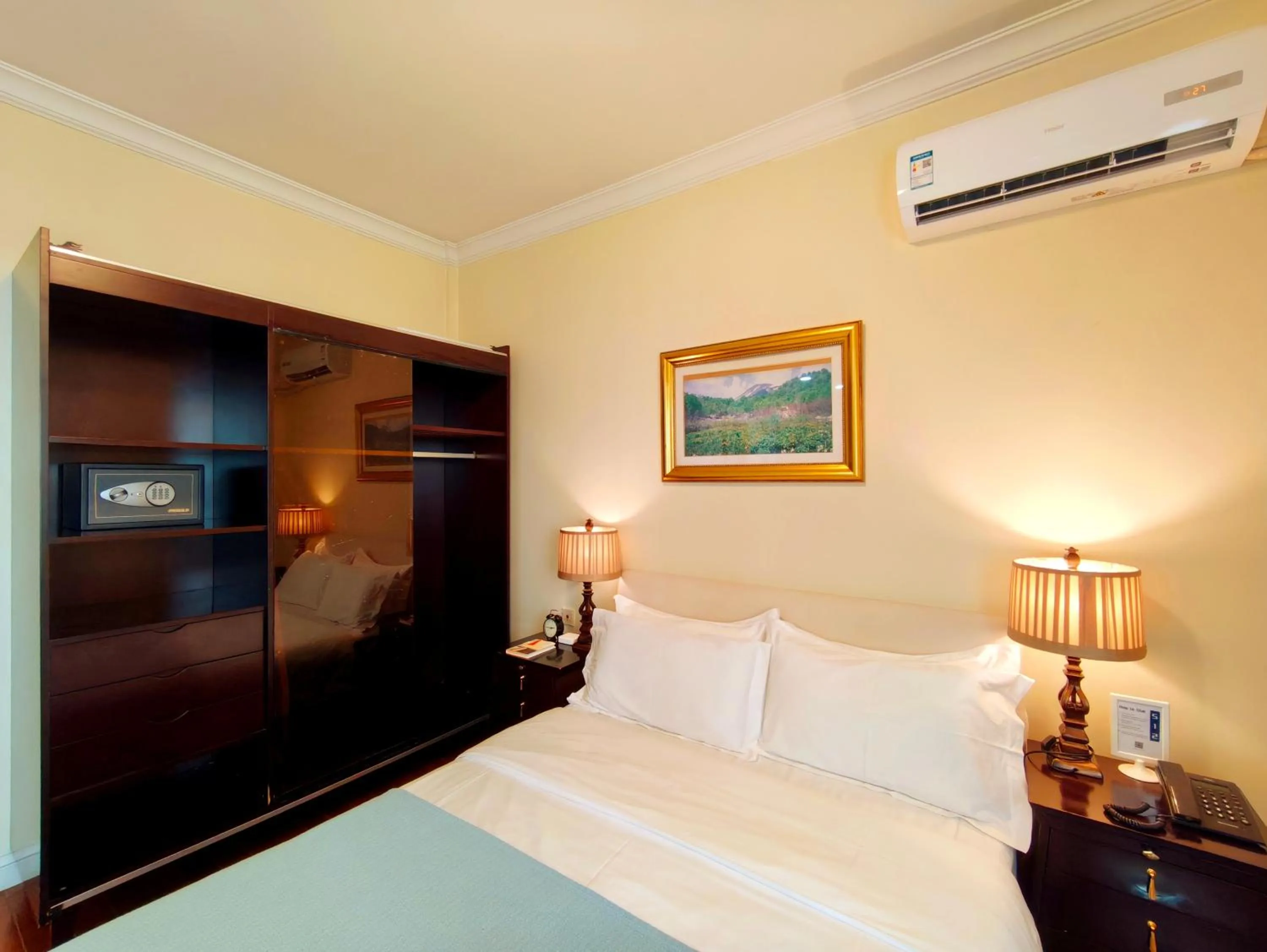 Bed in Ladoll Service Apartments