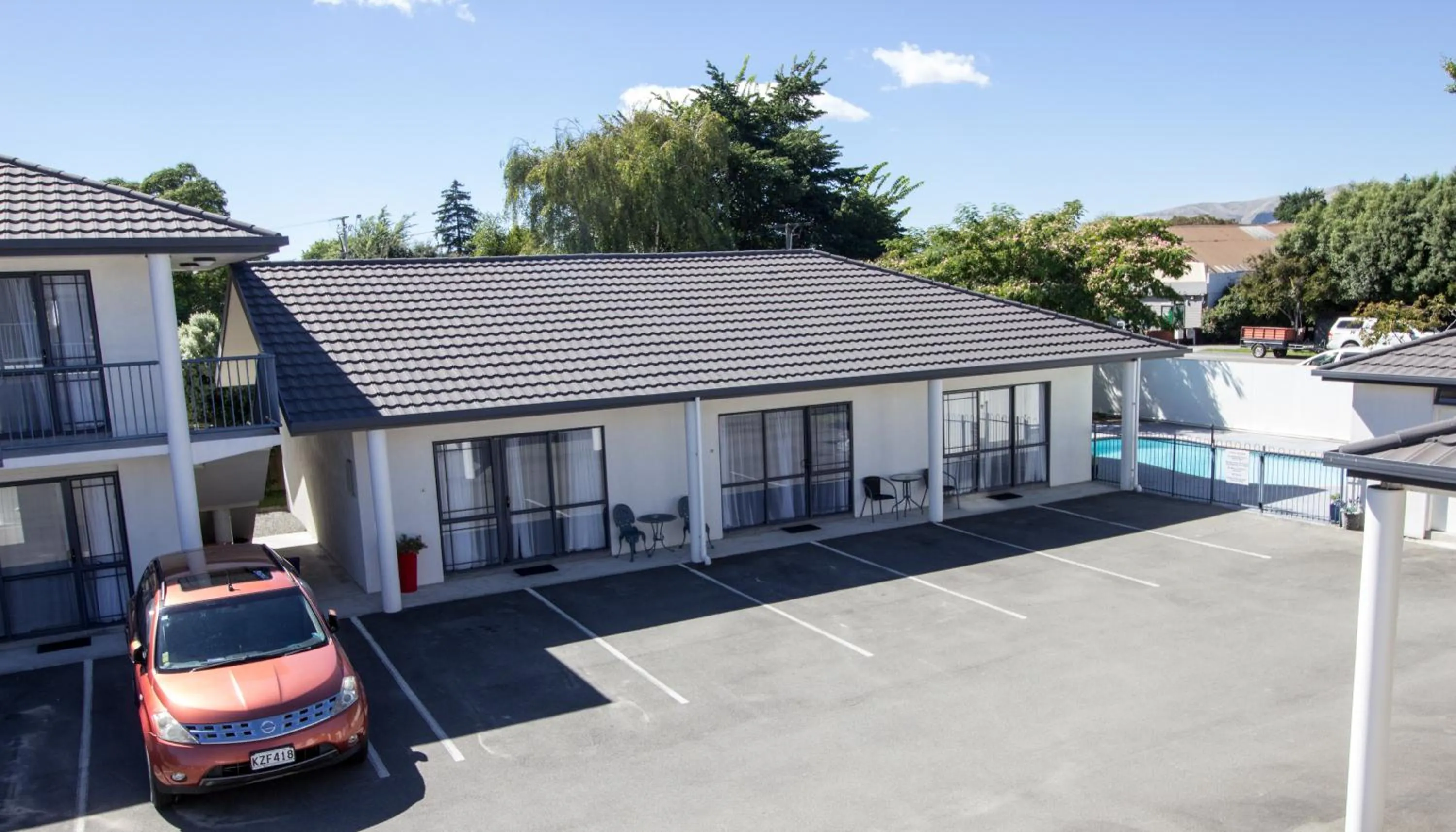Property building in ASURE Phoenix Motor Inn