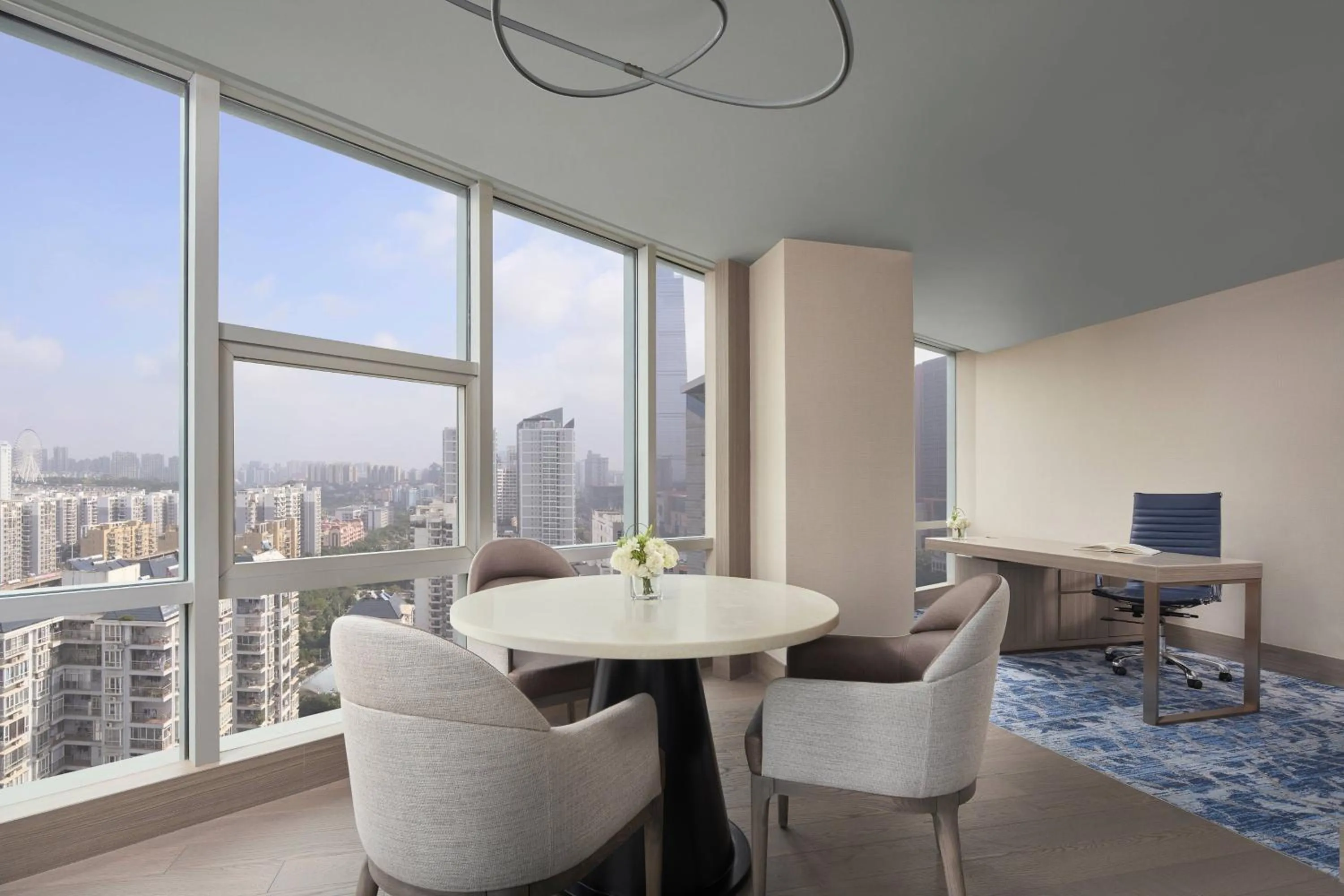 Living room in Nanning Marriott Hotel