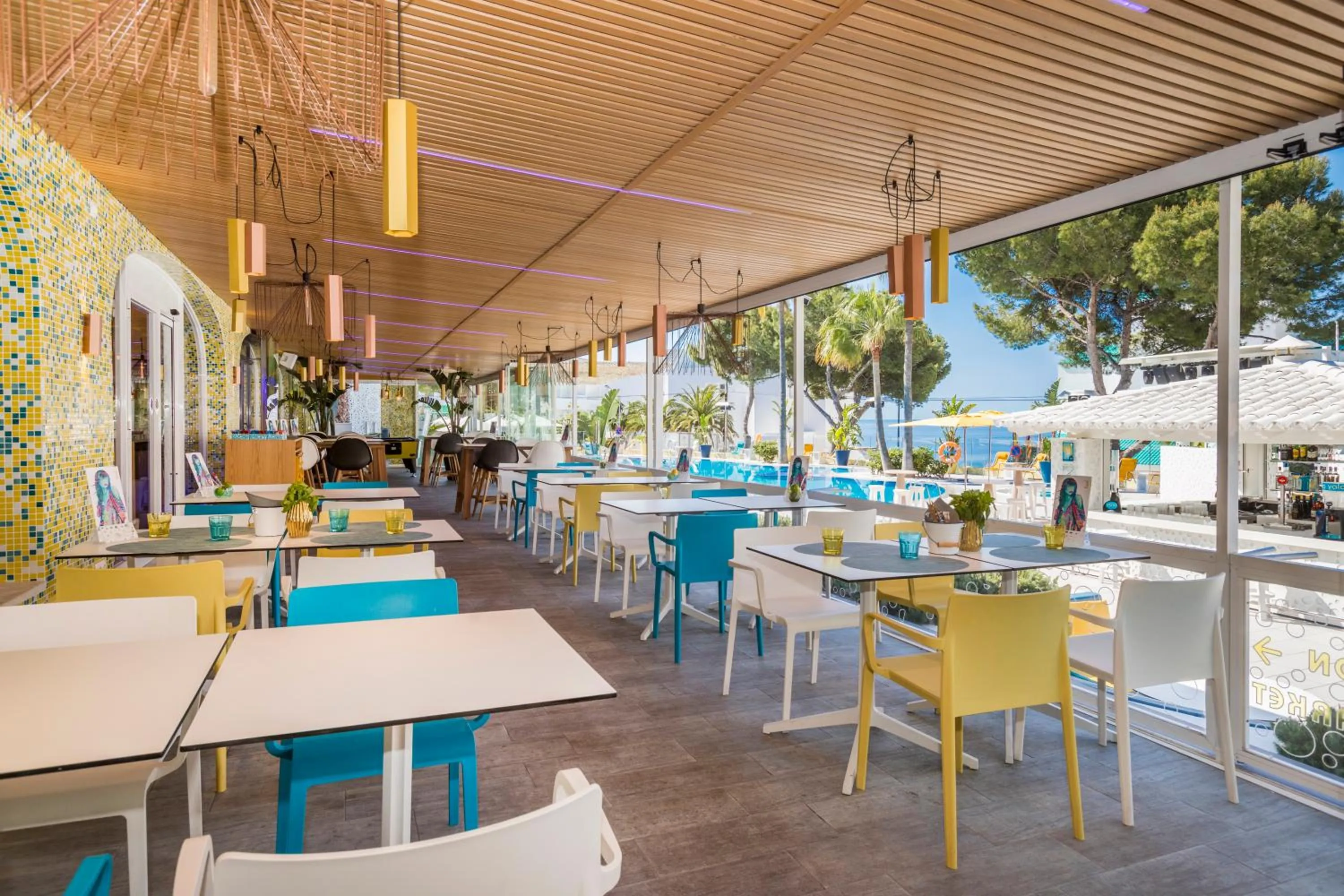 Restaurant/places to eat in Sotavento Club Apartments - Adults Only