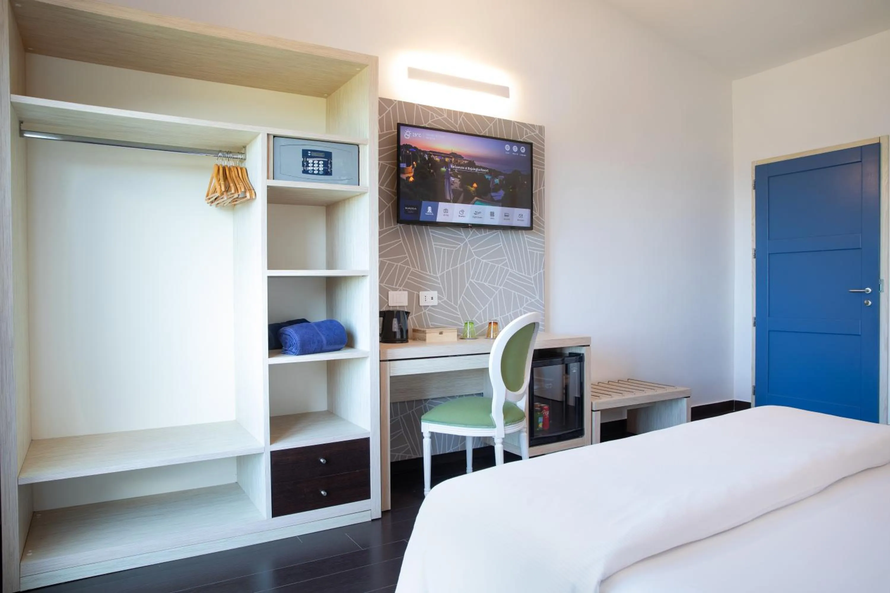 Photo of the whole room, Bed in Bajaloglia Resort