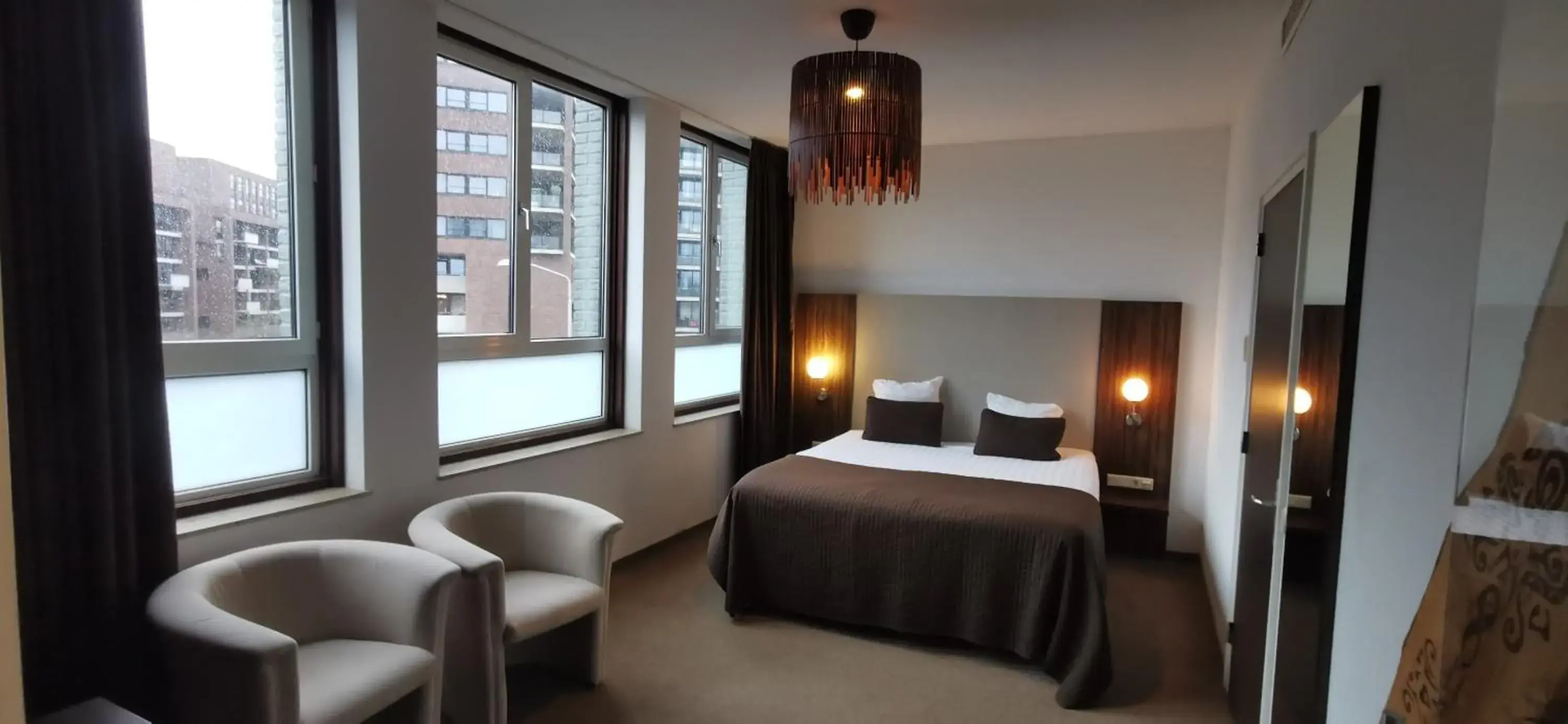 Superior Double Room in Hotel La Reine Superior Double Room in Hotel La Reine