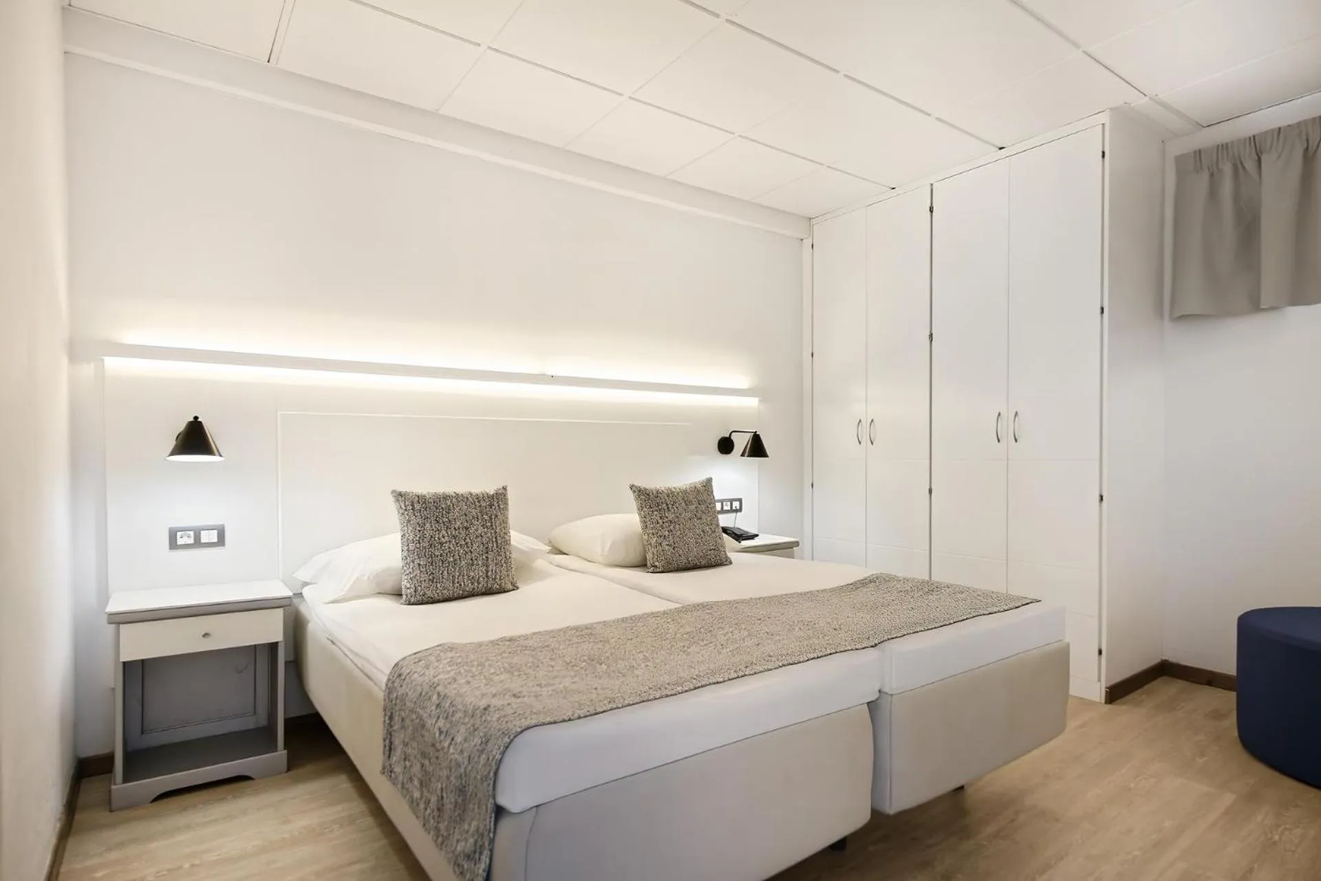 Photo of the whole room, Bed in Servatur Green Beach