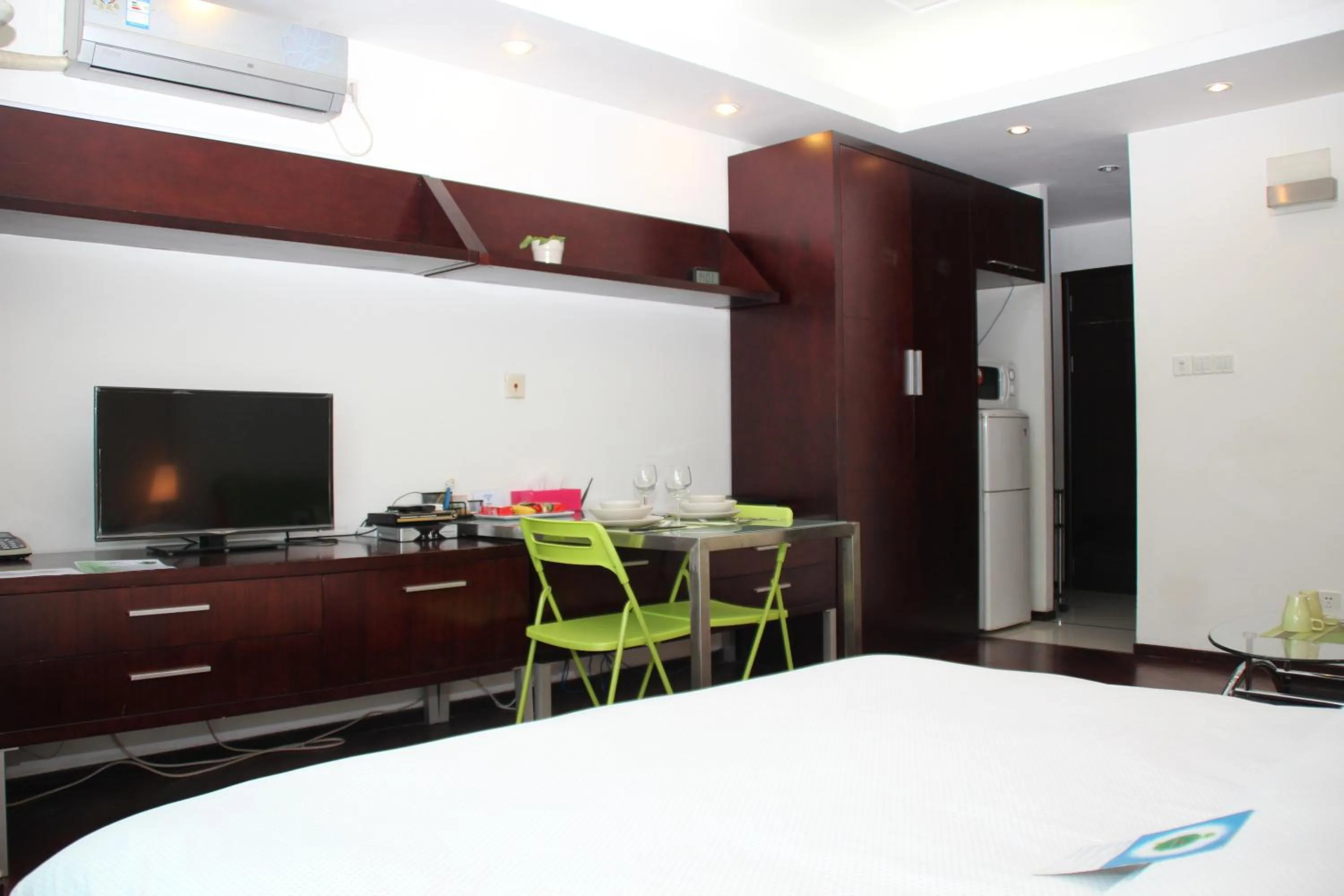 Photo of the whole room in Shanghai Cosmo World Union Service Apartment