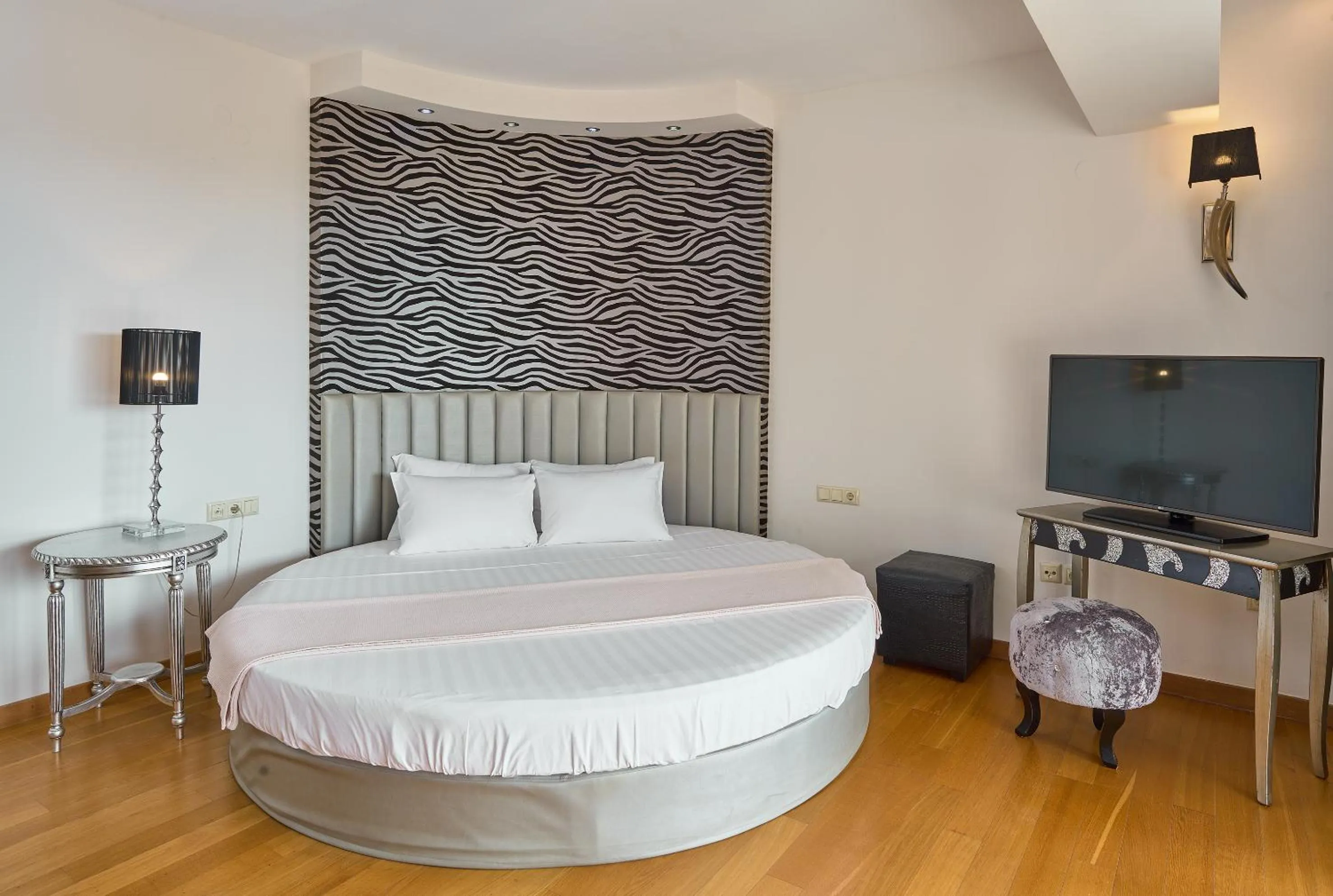 Bed in Mediterranean Princess- Adults Only