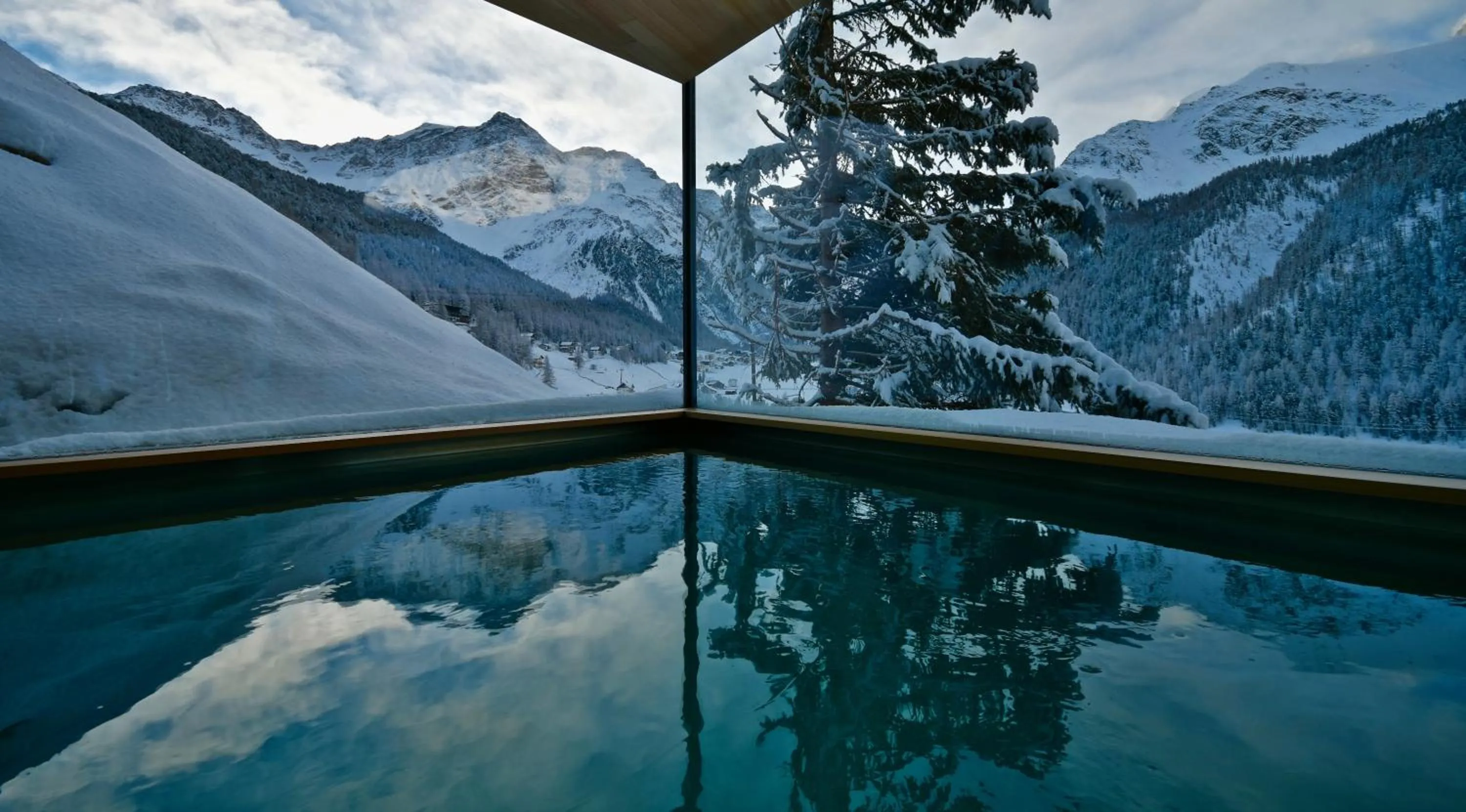 Hot Tub in Hotel Marlet