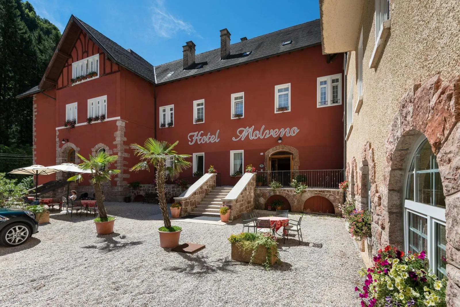 Facade/entrance in Grand Hotel Molveno