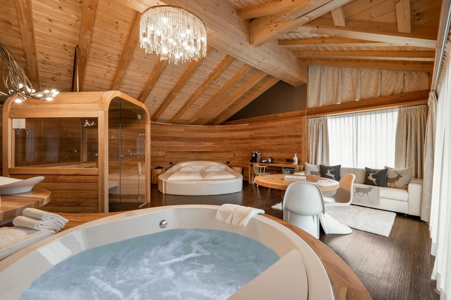 Hot Tub in Bivio Hotel Plaza