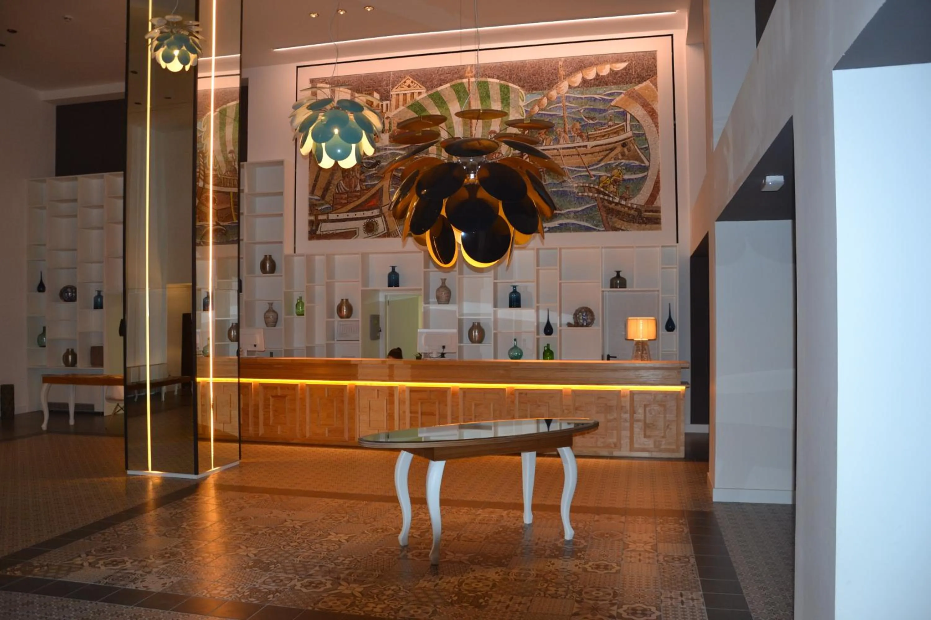 Lobby or reception in Hotel Brisamar Suites