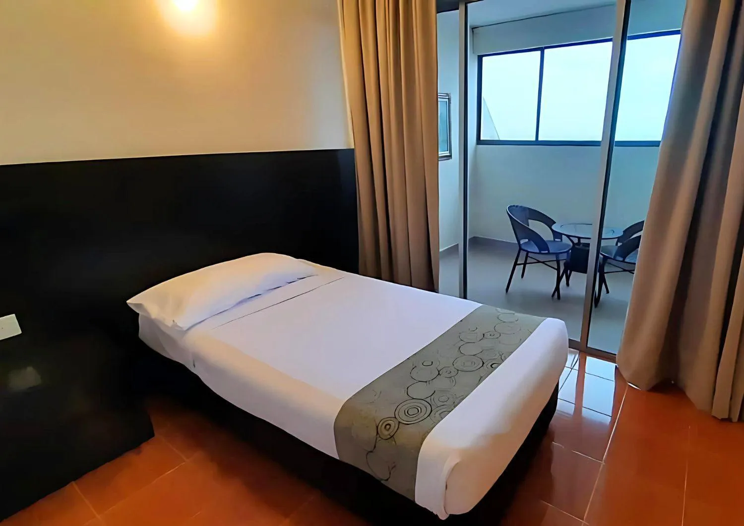 Bed in Glory Beach Resort