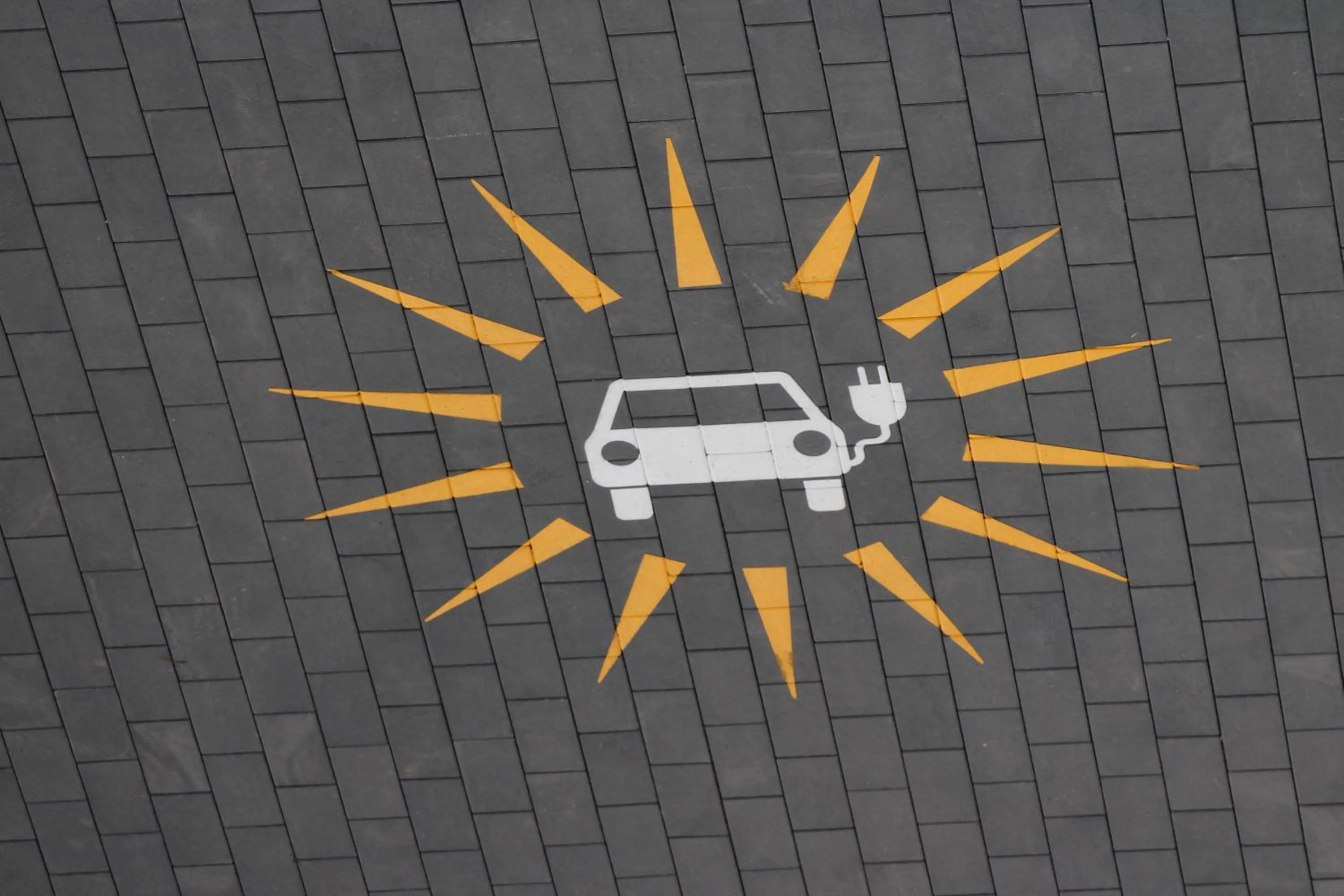 Parking in Space Hotel im Campus der JvP Schule