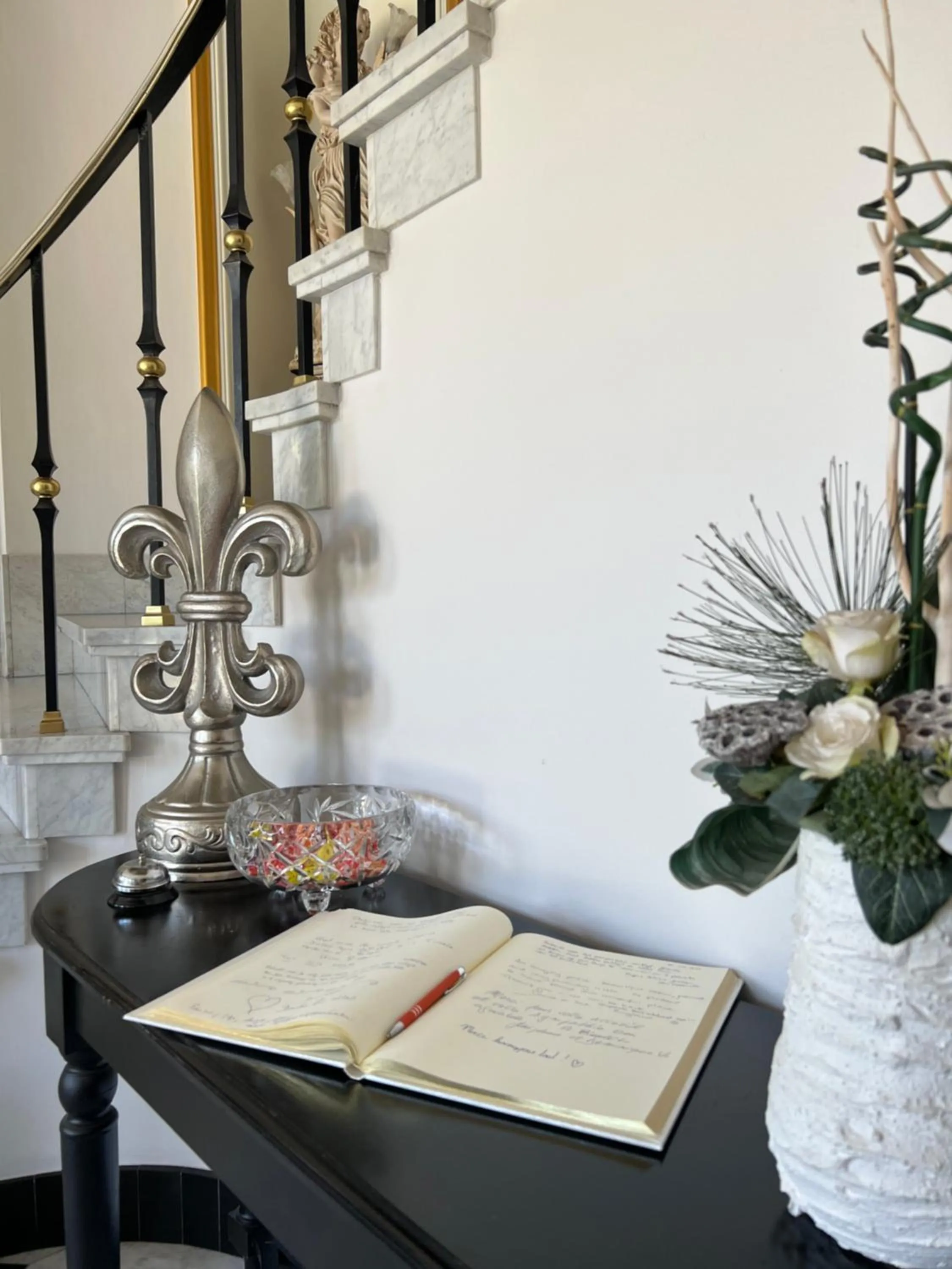 Lobby or reception in Hotel Fleur de Lys