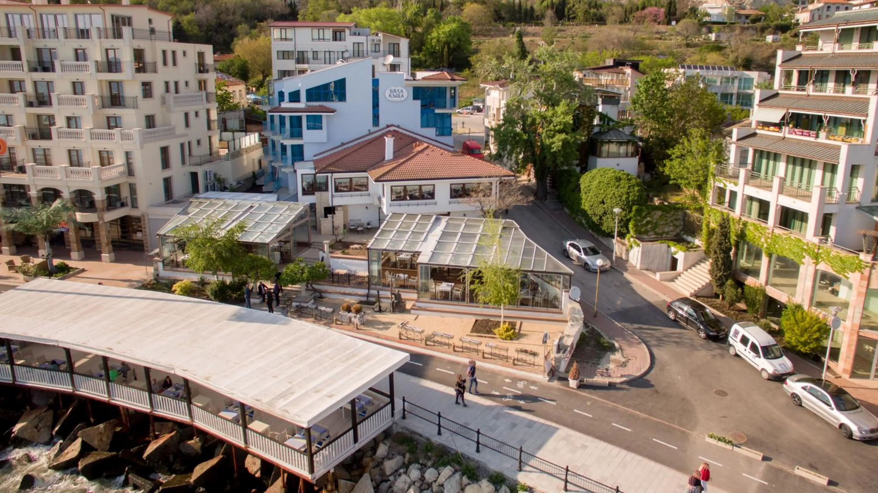 Property building in White House Family Hotel Spa zone