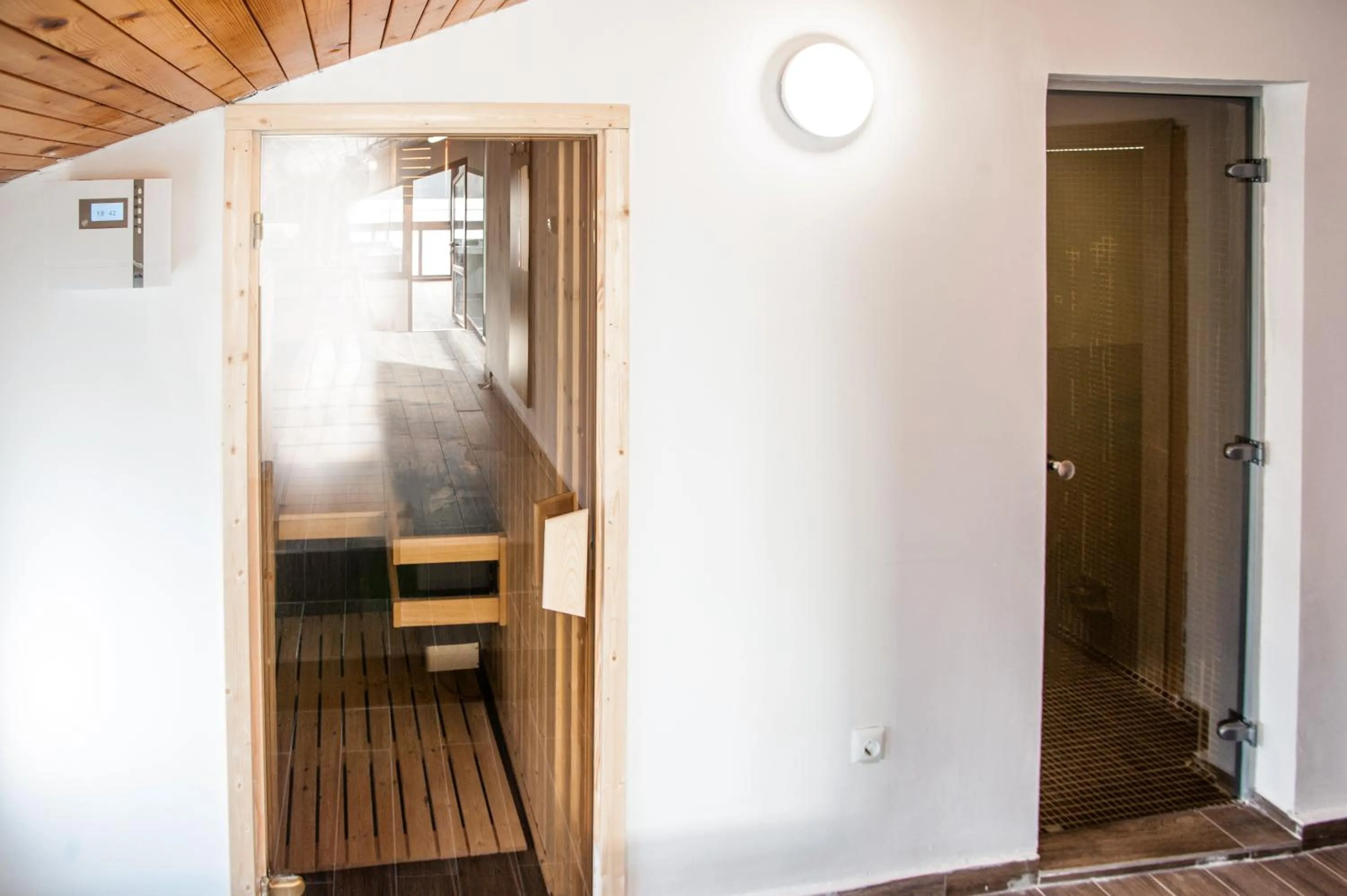 Spa and wellness centre/facilities, Bed in White House Family Hotel Spa zone