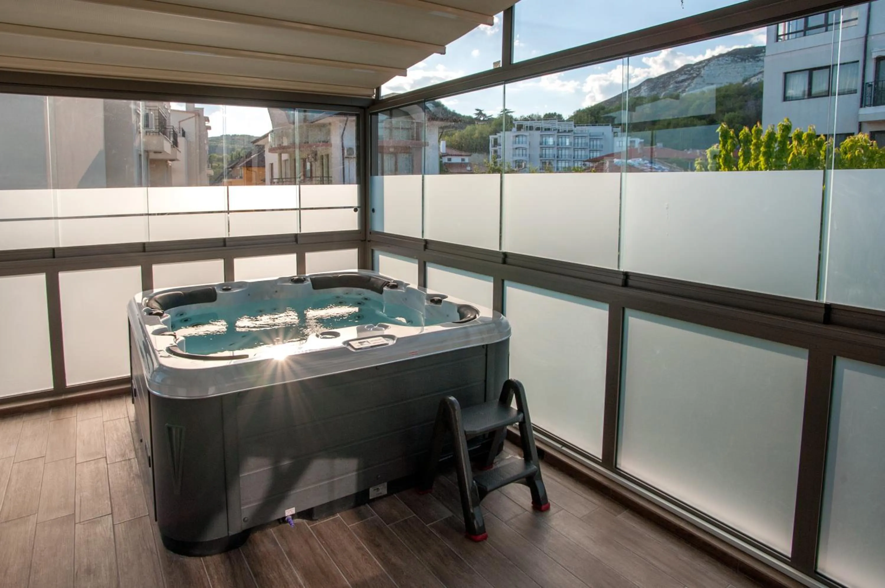 Area and facilities in White House Family Hotel Spa zone