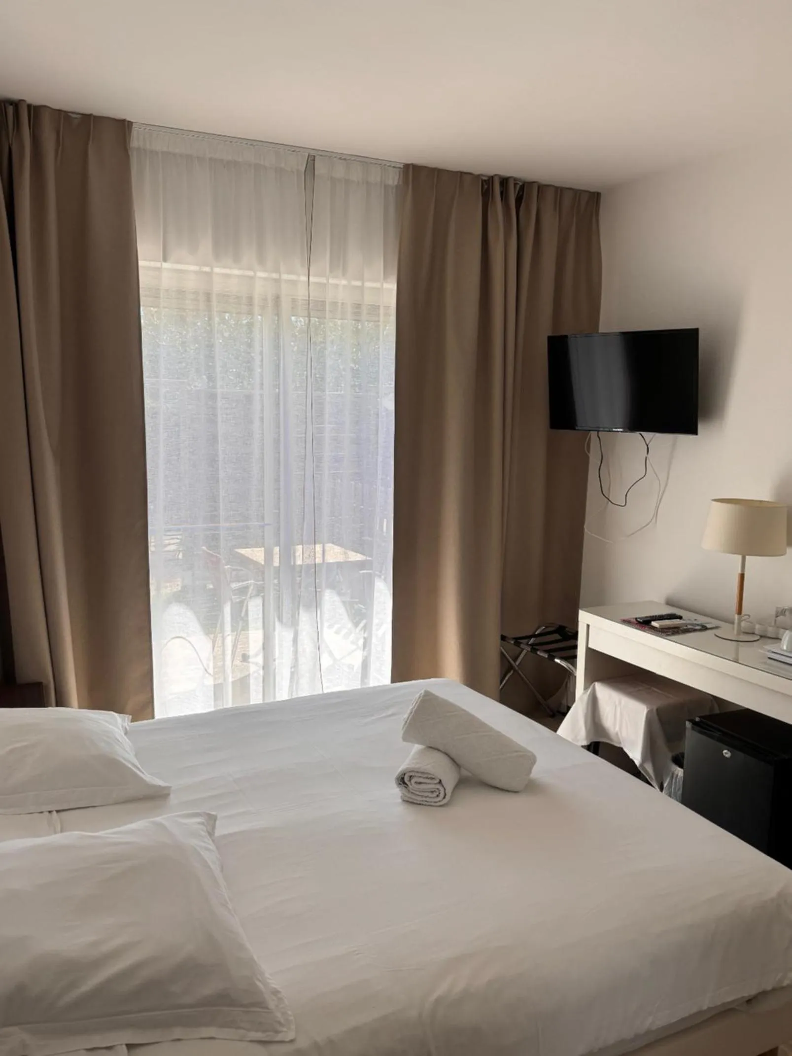 Bed in Hotel Le Golfe Bleu