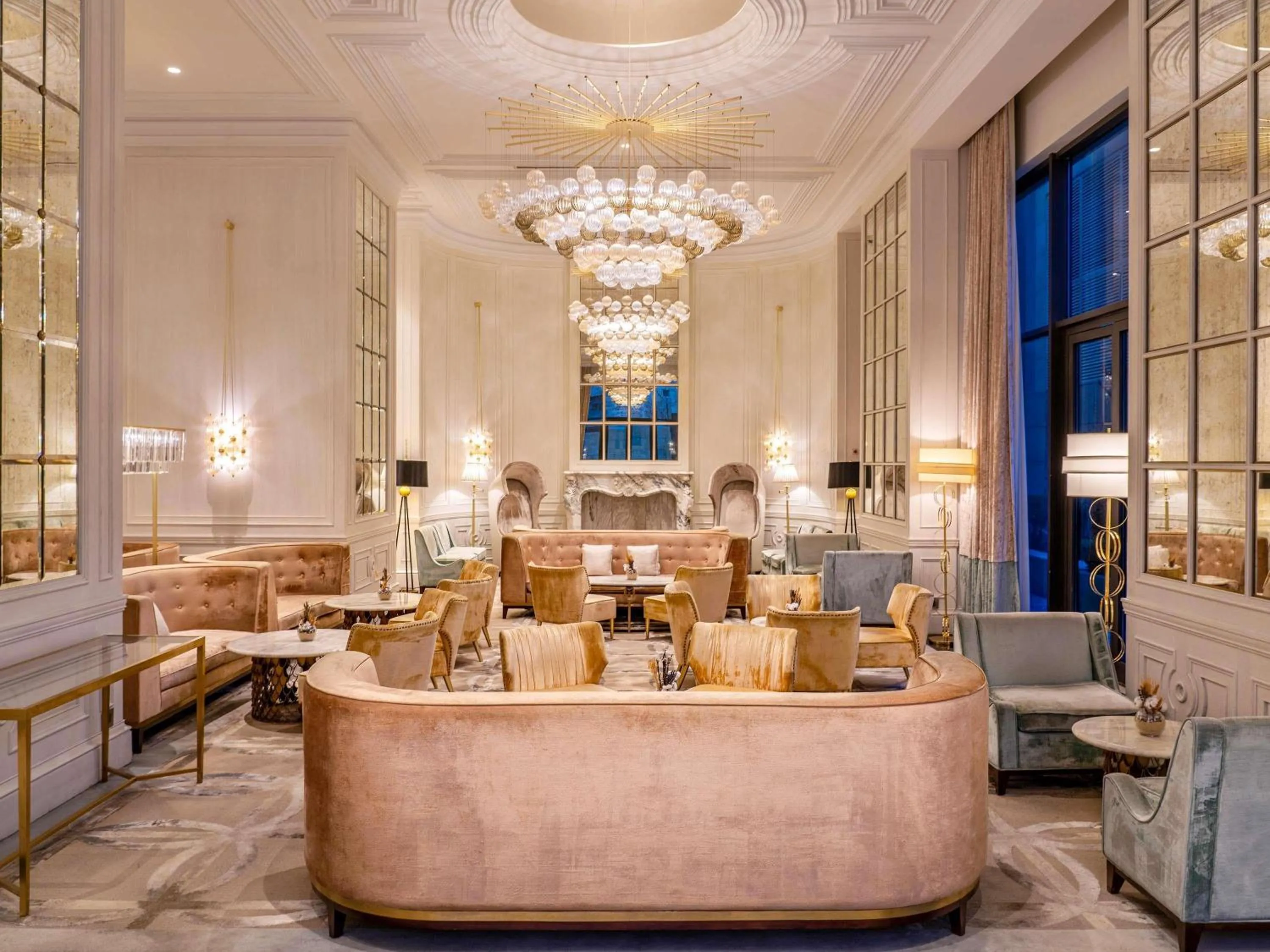 Restaurant/places to eat in Fairmont Amman